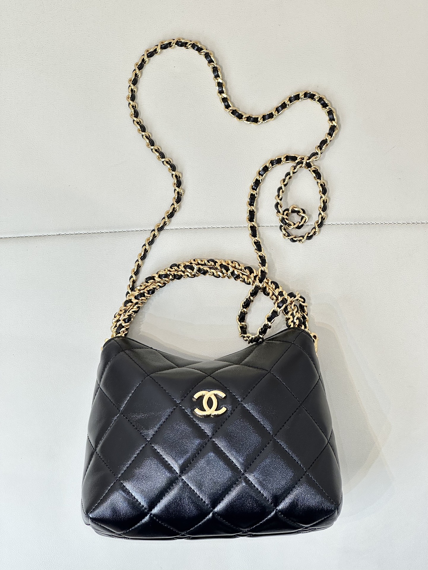 CHANEL 24A Lunch Box Bag Oil Wax Sheepskin Metal Chain Handbag Shoulder Crossbody Vintage Versatile Hidden Hot Seller - Top Quality