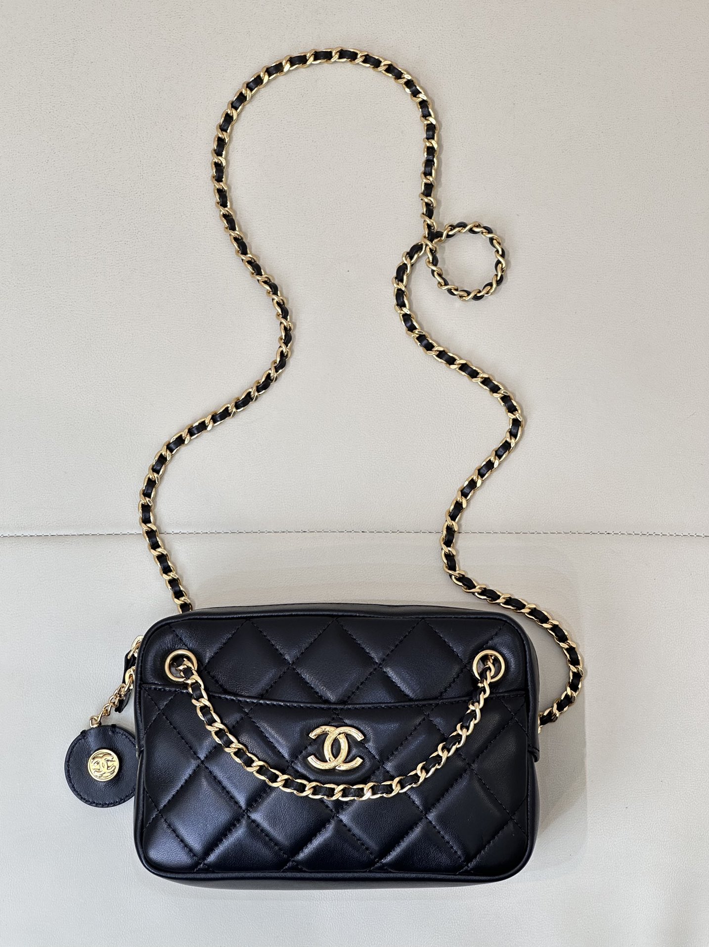 CHANEL 24K Gold Coin Camera Bag Oil Wax Lambskin Quilted Leather-Interwoven Chain Shoulder Crossbody Versatile - Top Quality