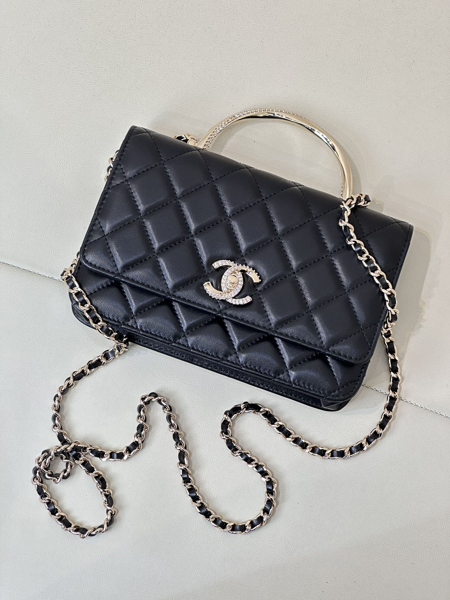 CHANEL 24K сумка WOC с двойной ручкой юань-ян, счастливая сумка, двойной логотип C со стразами, двухслойная однослойная, овечья кожа, вечерняя сумка, изысканная роскошь, универсальная — высшее качество