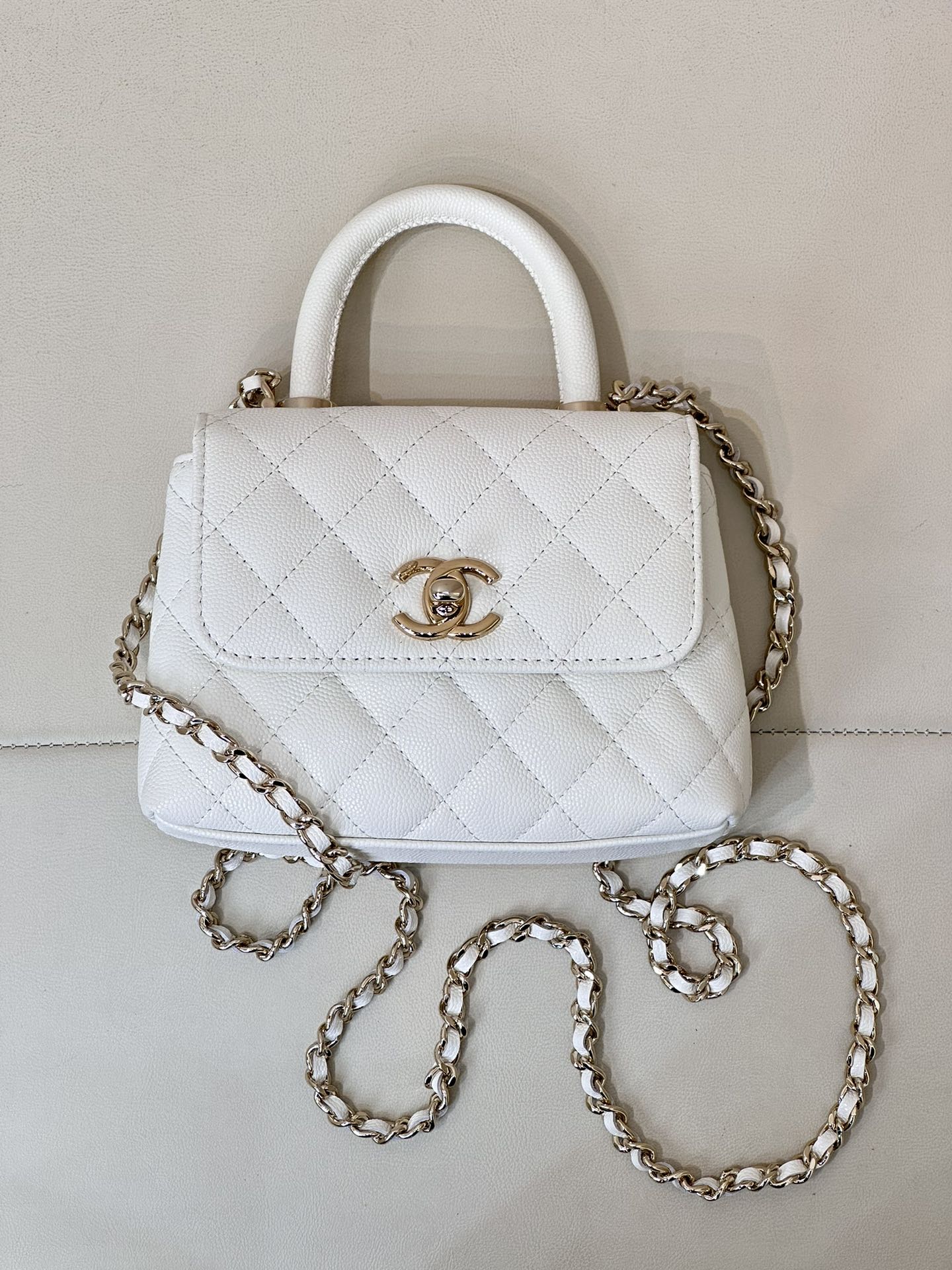 CHANEL Coco Handle 반원 하드 핸들 사다리꼴 바디 퀼팅 패턴 더블 C Logo-최상급 품질