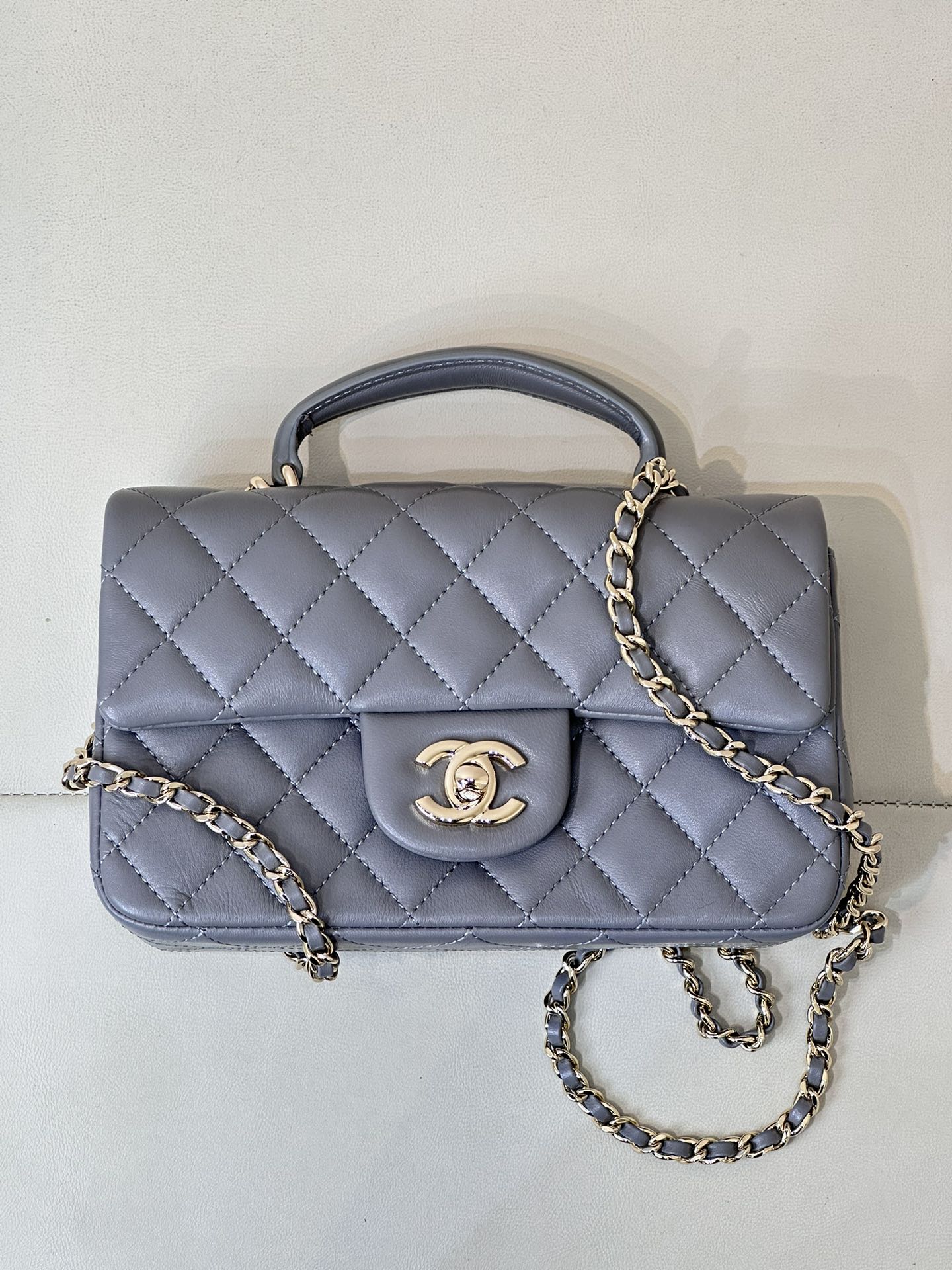 CHANEL シャネル 23K ハンドル CF Mini キルティングチェーン ダブルCロゴ ライトゴールド金具 ワンショルダー斜め掛けバッグ-トップクオリティ