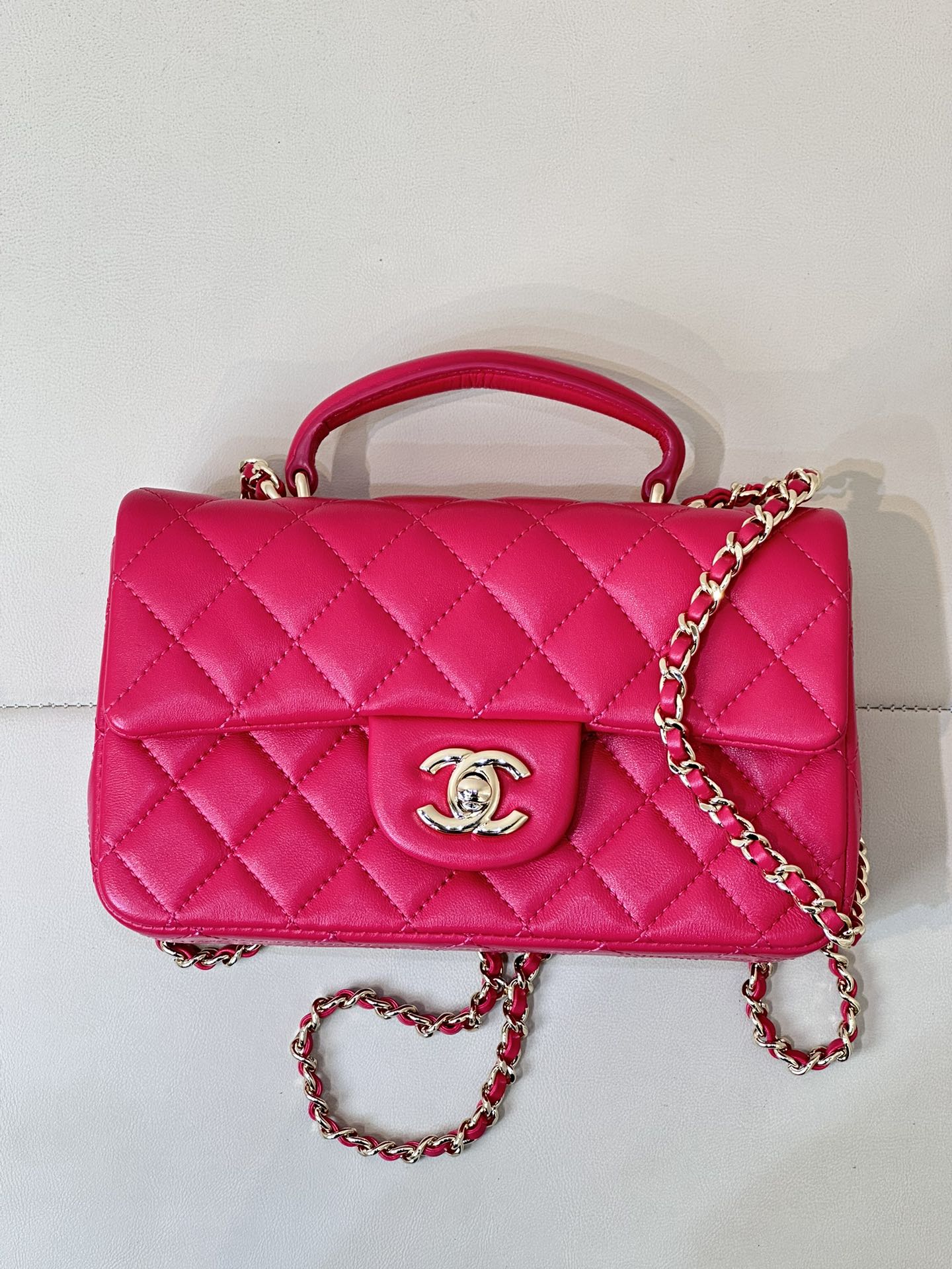 CHANEL シャネル 23K ハンドル CF Mini キルティングチェーン ダブルCロゴ 淡金金具 ショルダー斜め掛けバッグ-トップクオリティ