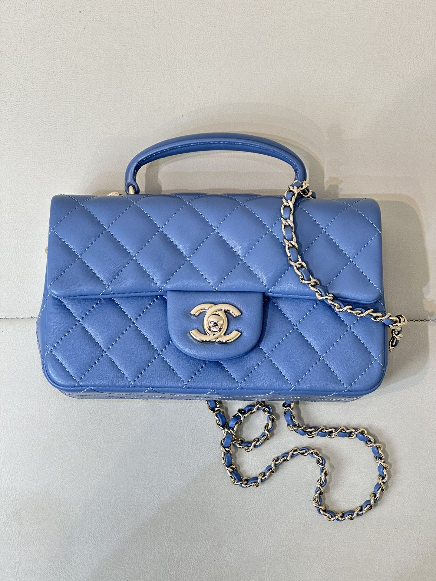 CHANEL Chanel 23K Handle CF Mini Romb Chain Double-C Logo Light Gold Buckle Shoulder Crossbody Bag - Top Quality