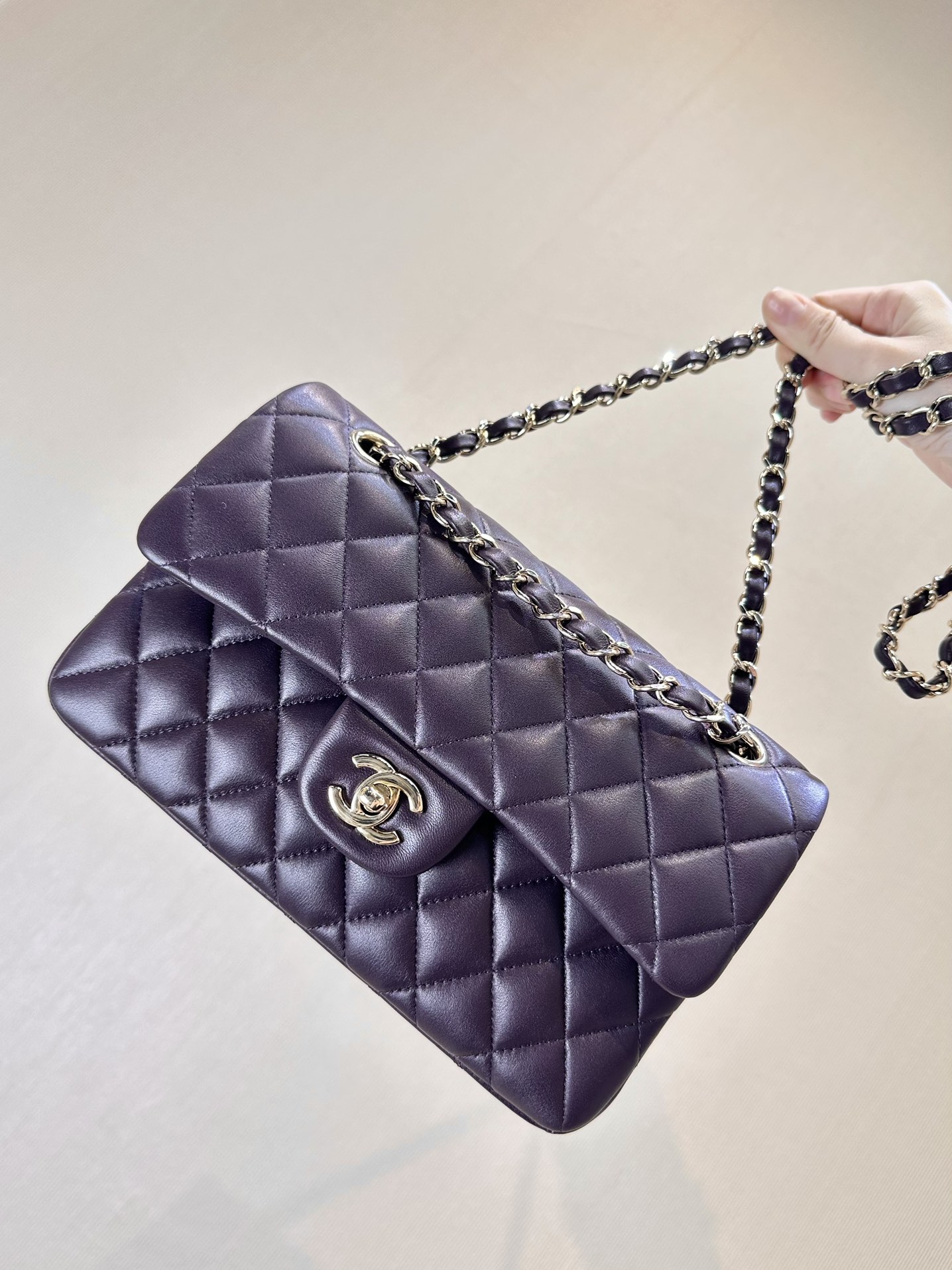 CHANEL CF Classic Flap 클래식 다이아몬드 퀼팅 골드 버클/실버 버클 체인 숄더 스트랩 가죽 체인 그레인 카프스킨 소재 순강 하드웨어 크로스백 클래식 모델