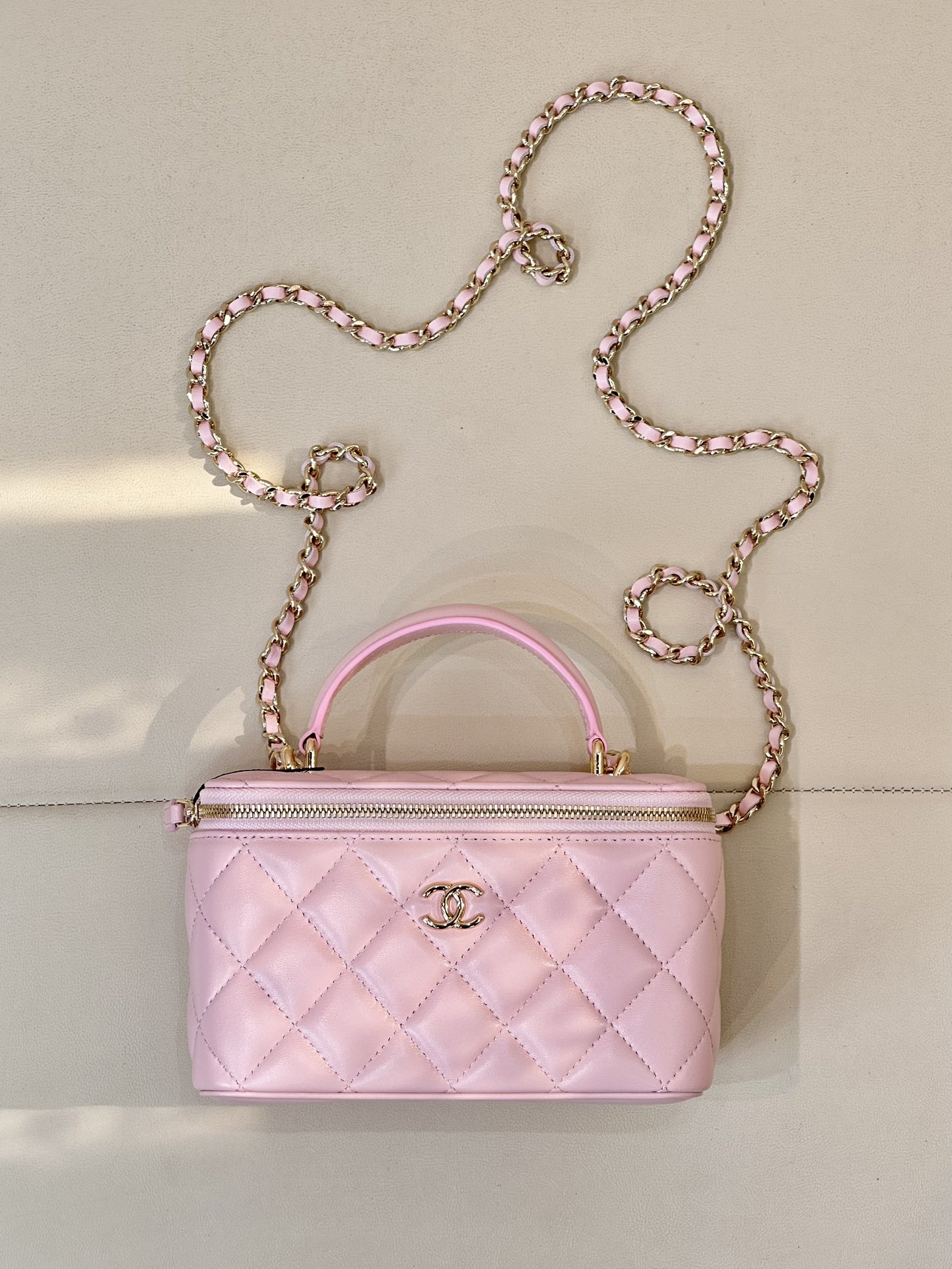 CHANEL nieuwe handgreep box tas, stevige vorm, lippenstiftvak - topkwaliteit