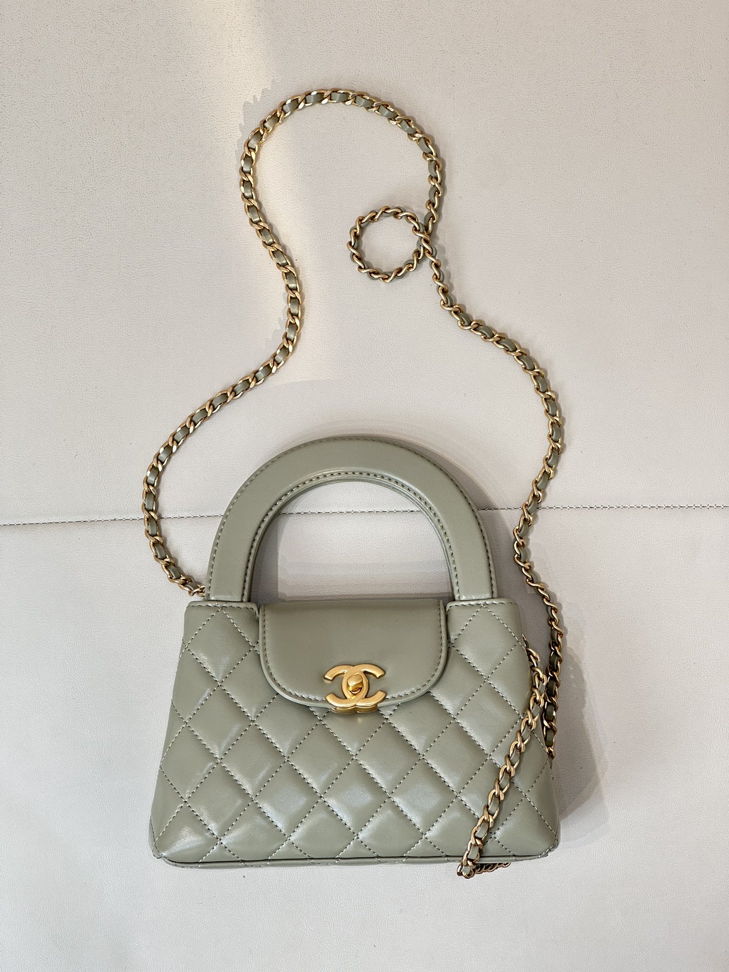 CHANEL KELLY 純正レザー 輸入ワックスレザー 柔軟で油分も抜群 使うほどに透明感と艶が増し 自然な風合い ソフトで弾力のある手触り