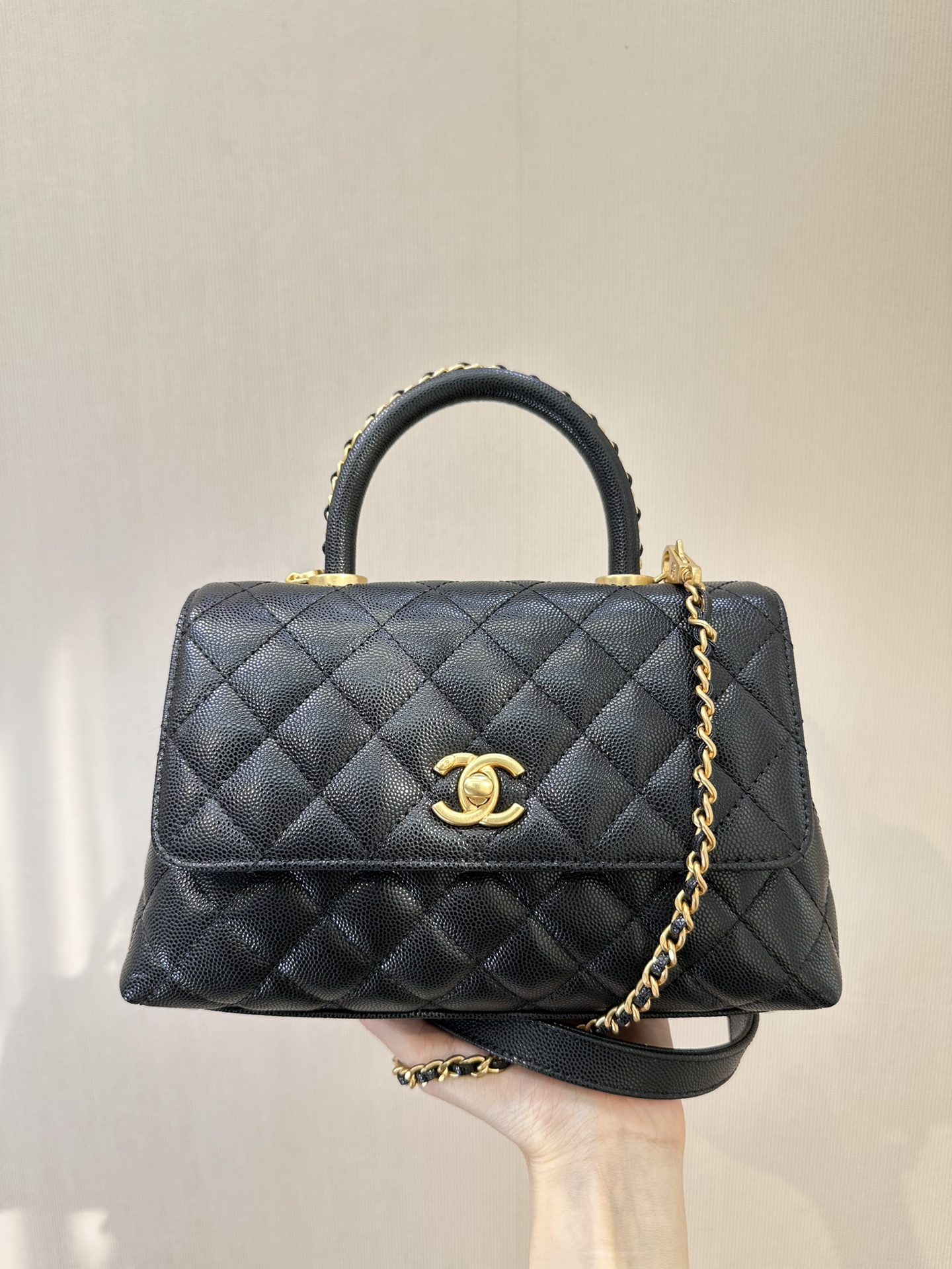 CHANEL 23P 위빙 체인 핸들 Coco Handle 플랩백 클래식 베스트셀러 최상급 퀄리티