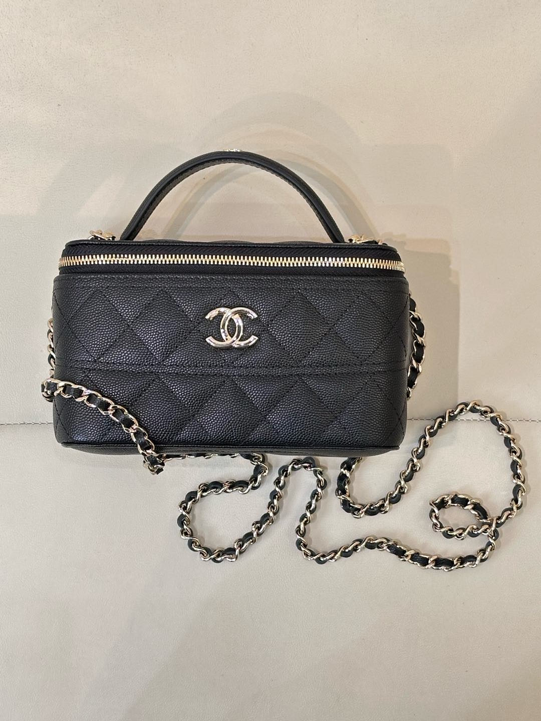 CHANEL 25C 化妆盒子包 方盒包型 荔枝牛皮 淡金扣 双C logo 菱格纹 可盐可甜 百搭 精致盒子包-顶级品质