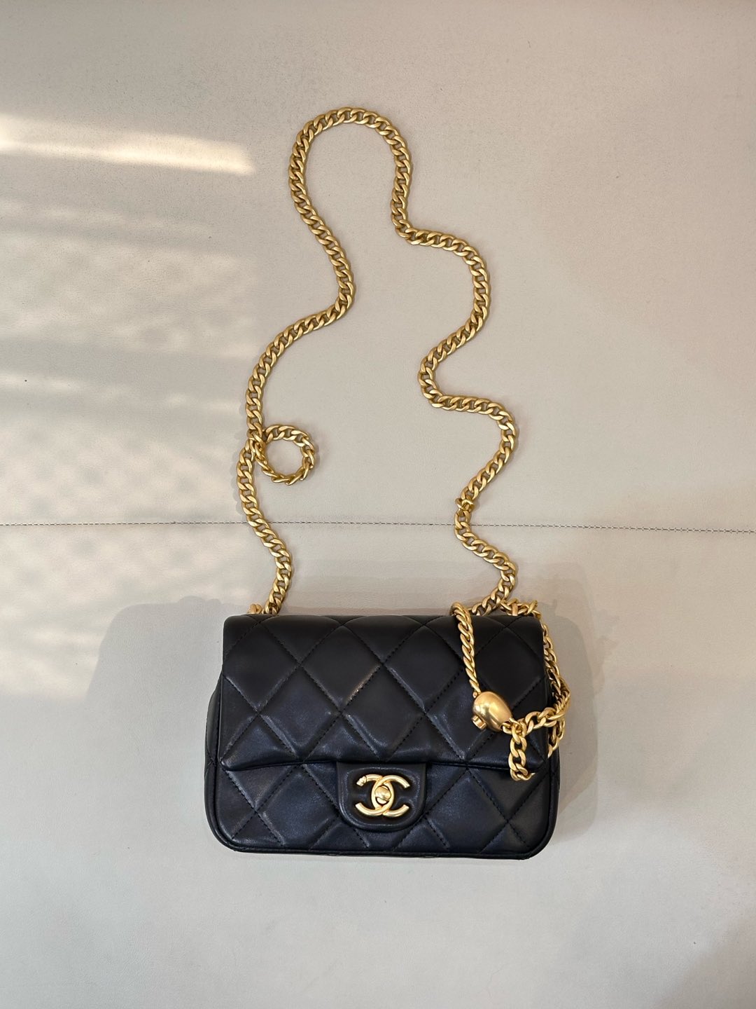 CHANEL 하트 볼 플랩백 무광 매트 양가죽 체인 숄더 크로스백 소녀 감성 한정판-최상급 품질