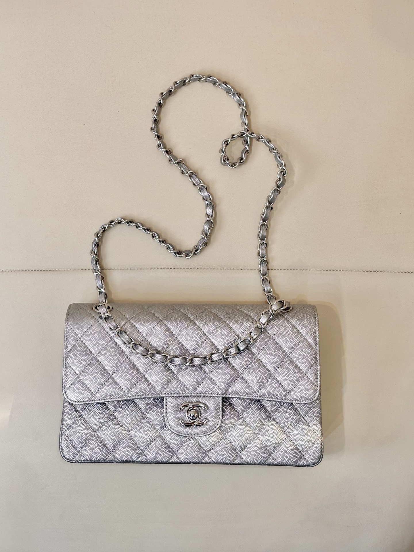 CHANEL CF Classic Flap 클래식 다이아몬드 퀼팅 골드 버클/실버 버클 체인 숄더 스트랩 가죽 체인 그레인 카프스킨 소재 순강 하드웨어 크로스백 클래식 모델