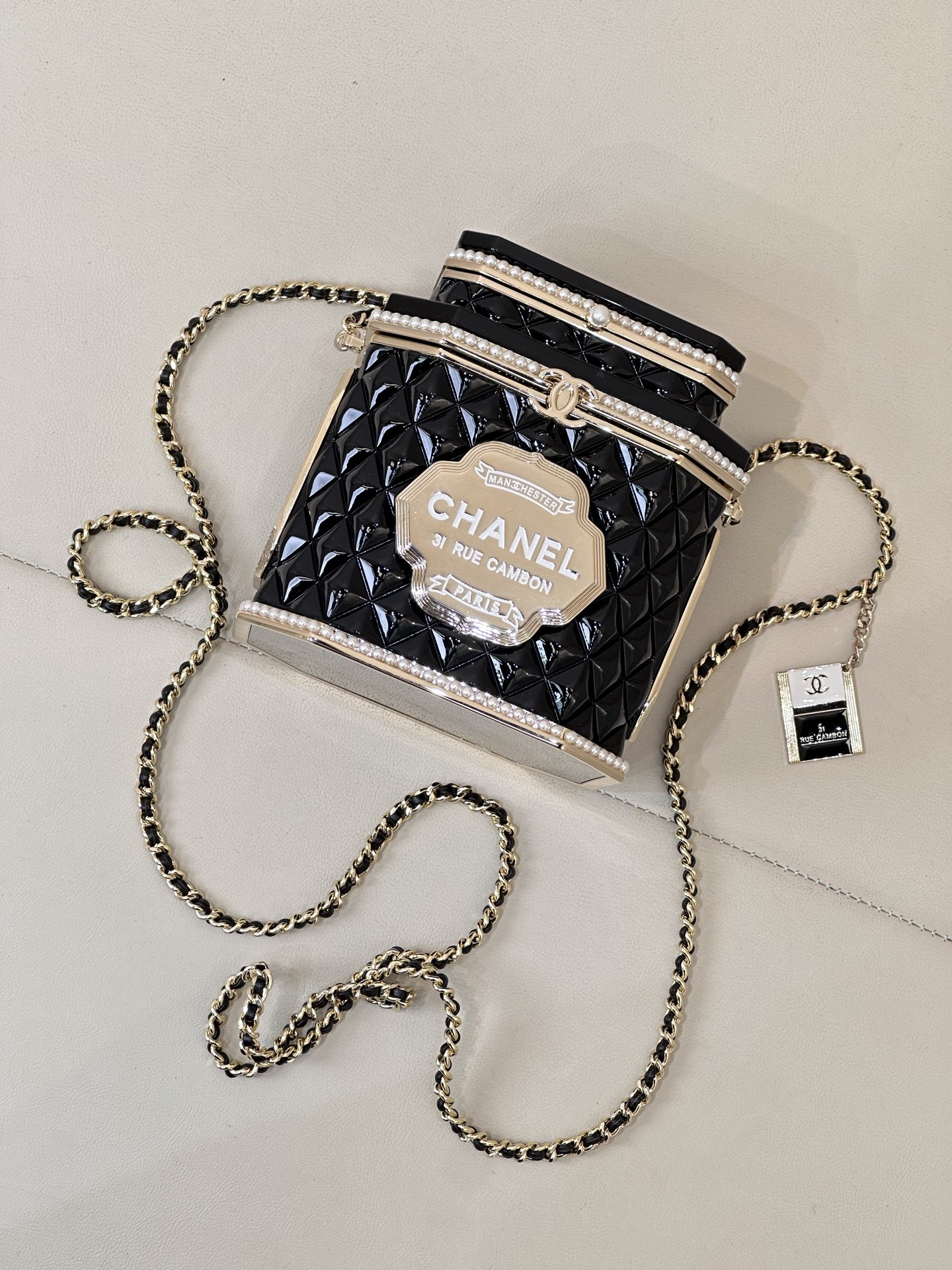 CHANEL высокая ручная майстэрня брытанская банка для гарбаты з акрылу 18k гальванічная фурнітура рамбічная клетка бунтарскі твор мастацтва калекцыйны — вышэйшая якасць