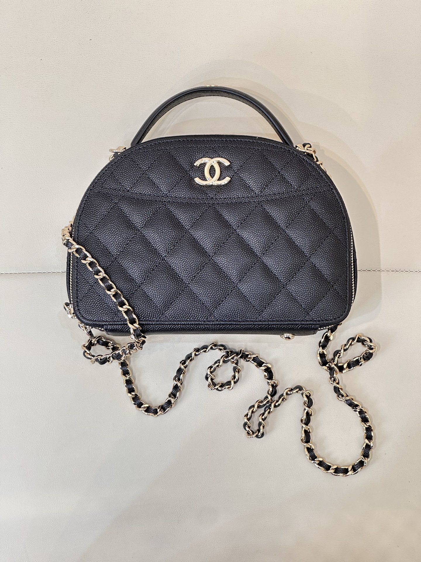 CHANEL 25C bowlingtas, graanleder, ruitpatroon, double C logo, handtas en crossbody, vintage casual, grote capaciteit, showmodel - topkwaliteit