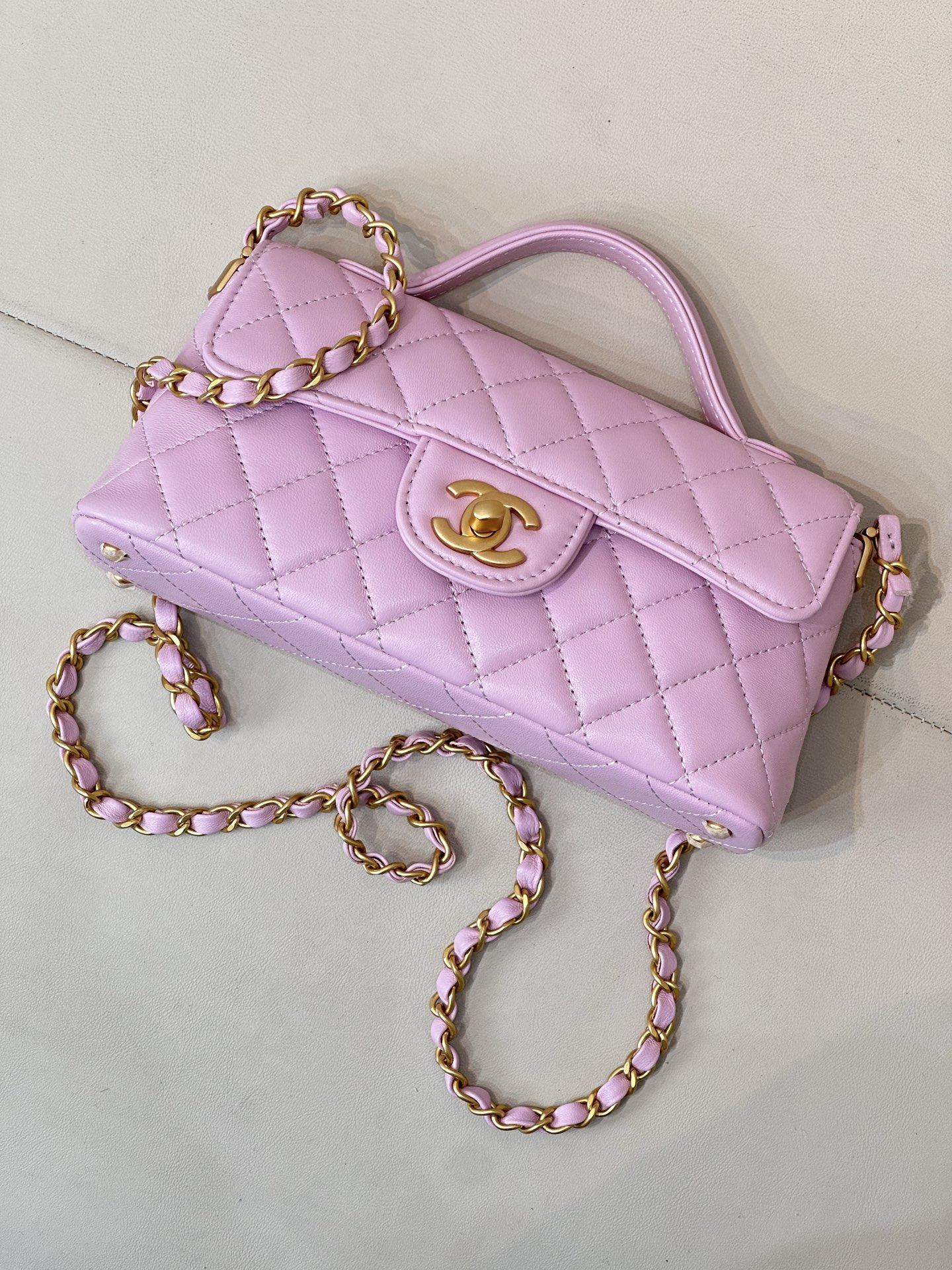 CHANEL 25P horizontale handtas met handgreep, flap, dubbele C-sluiting, lamsleer, ketting, dual-mode, kantoor, statement, runway-model - topkwaliteit