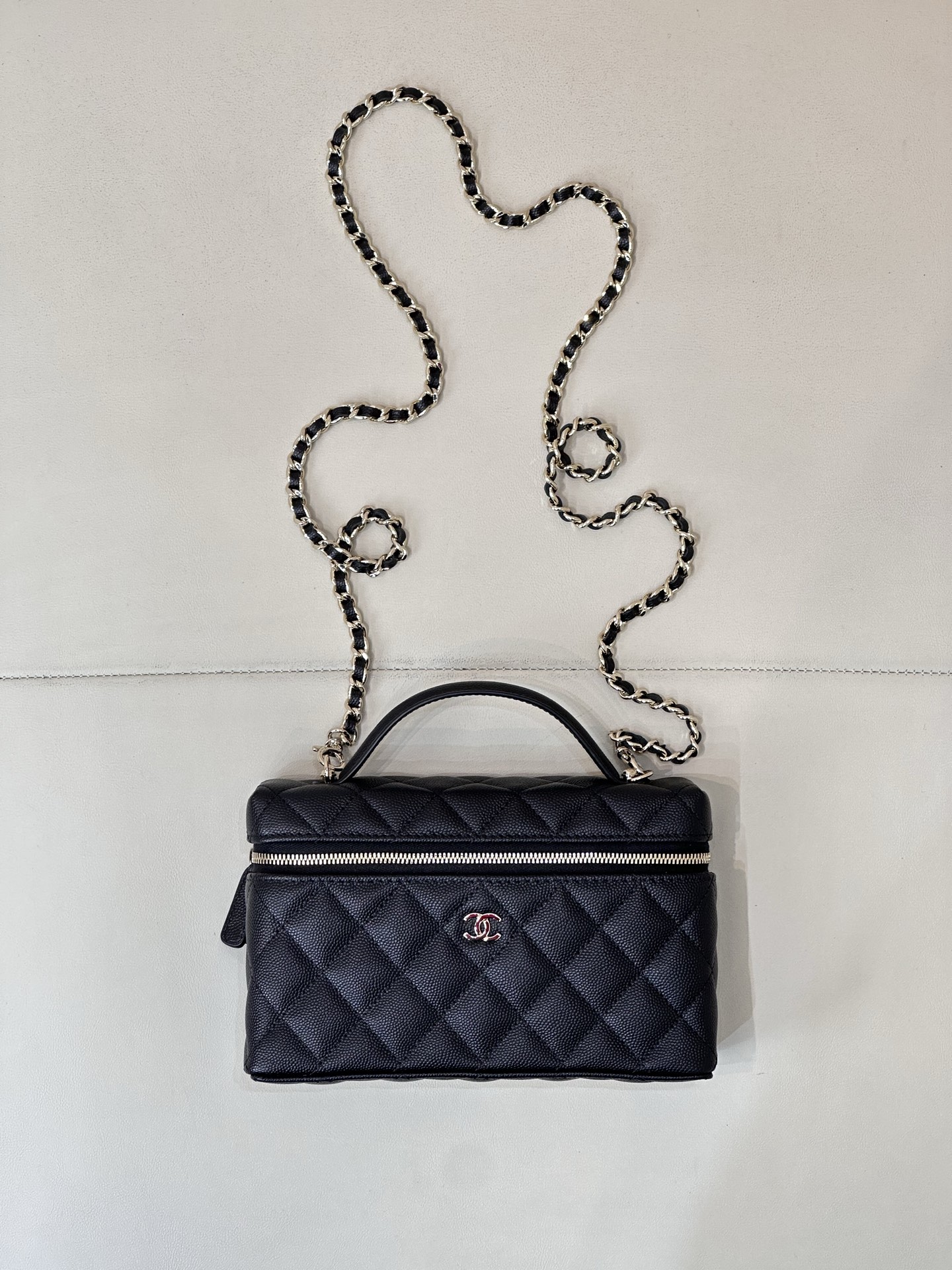 CHANEL 25P nouvelle collection, best-seller en rupture de stock, sac lunch box, matelassé, chaîne en cuir entrelacé, sac bandoulière et porté main, luxueux, cuir d'origine, circuit - qualité supérieure