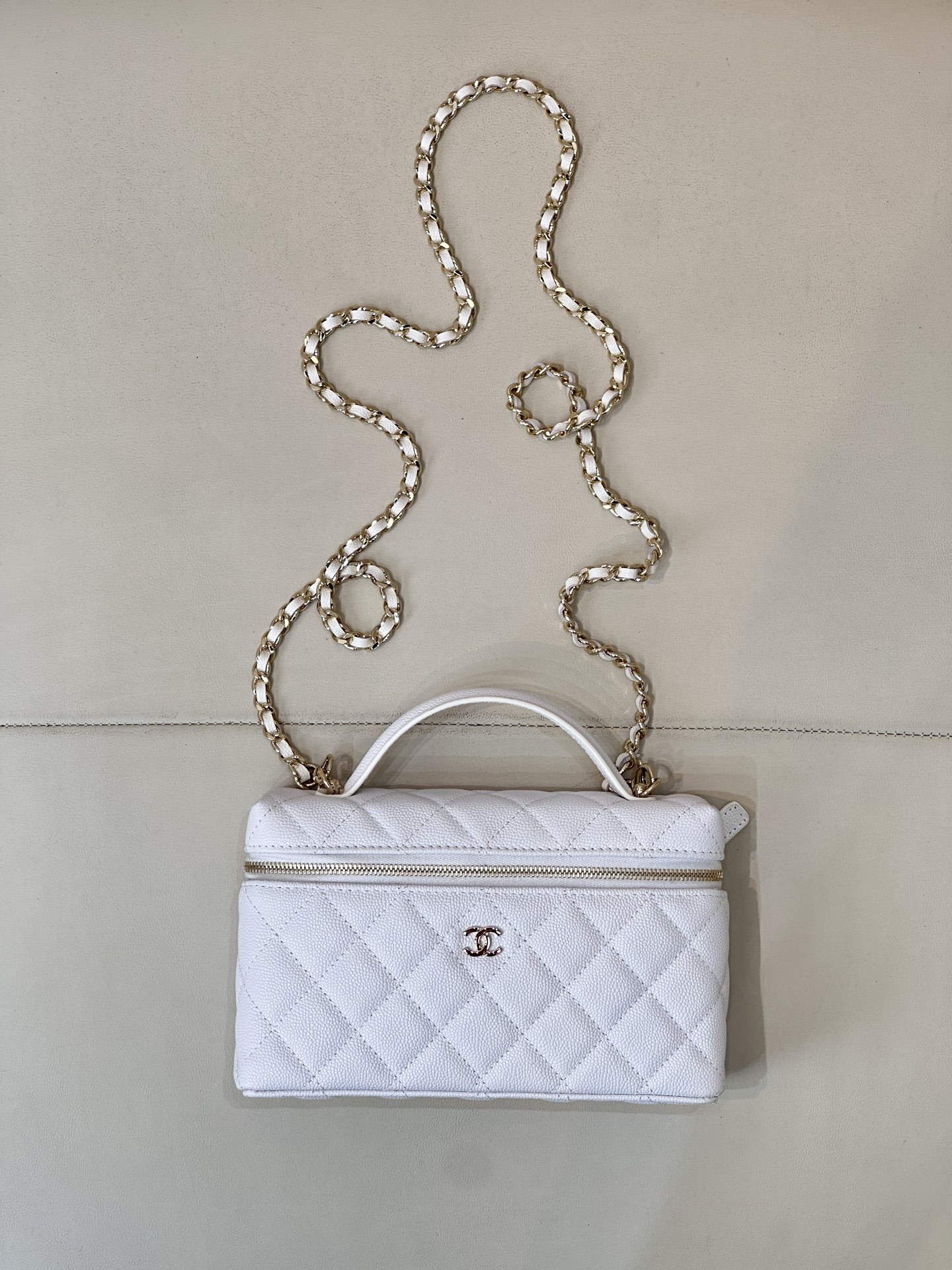 CHANEL 25P nouvelle collection pièce introuvable sac lunch box matelassé chaîne cuir entrelacé sac bandoulière et porté main luxueux cuir d'origine circuit qualité supérieure