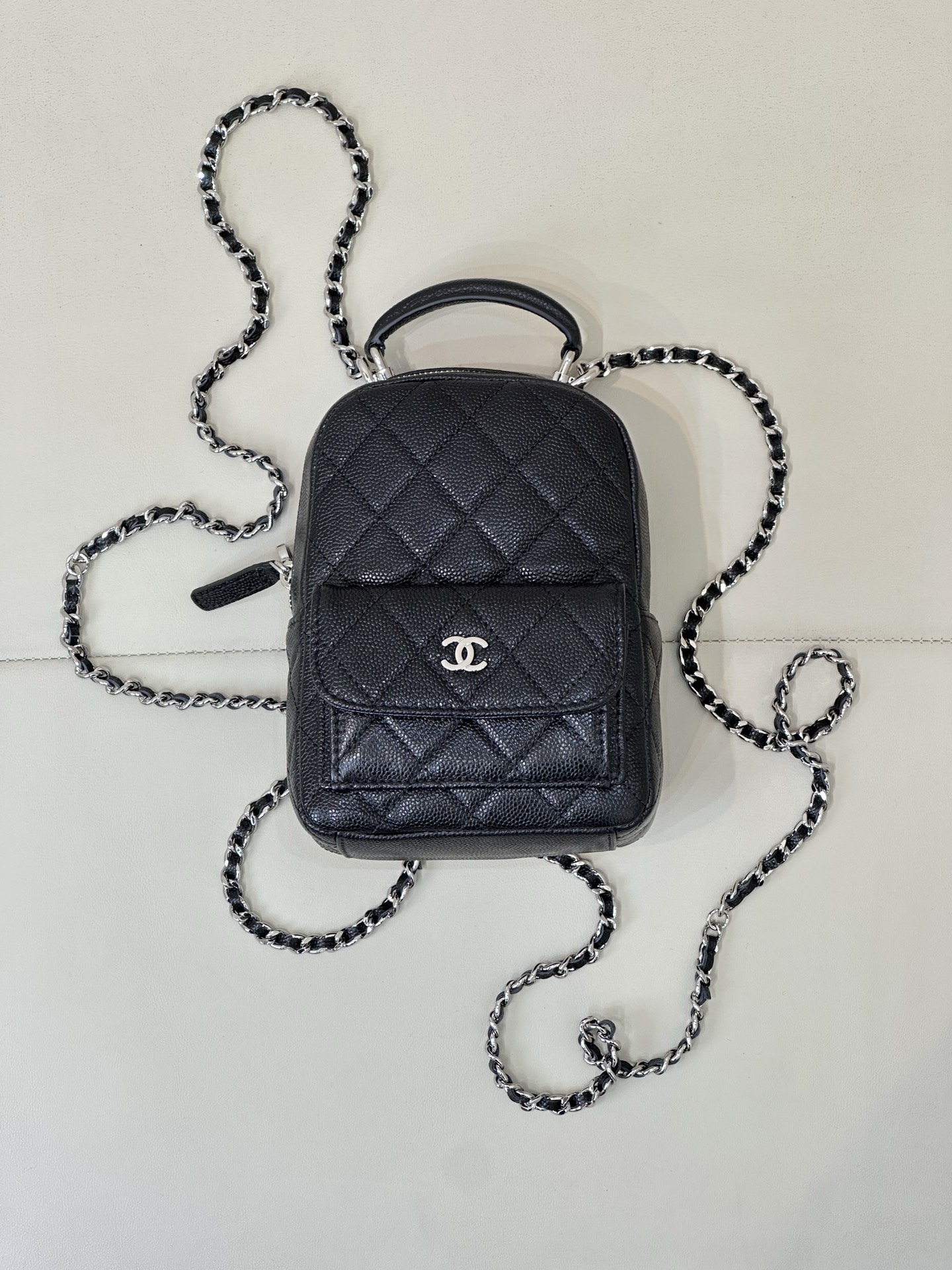 3753 La última mini mochila y mochila escolar de CHANE. ¡Una linda niña que se enamora de ti a primera vista! Este mode…