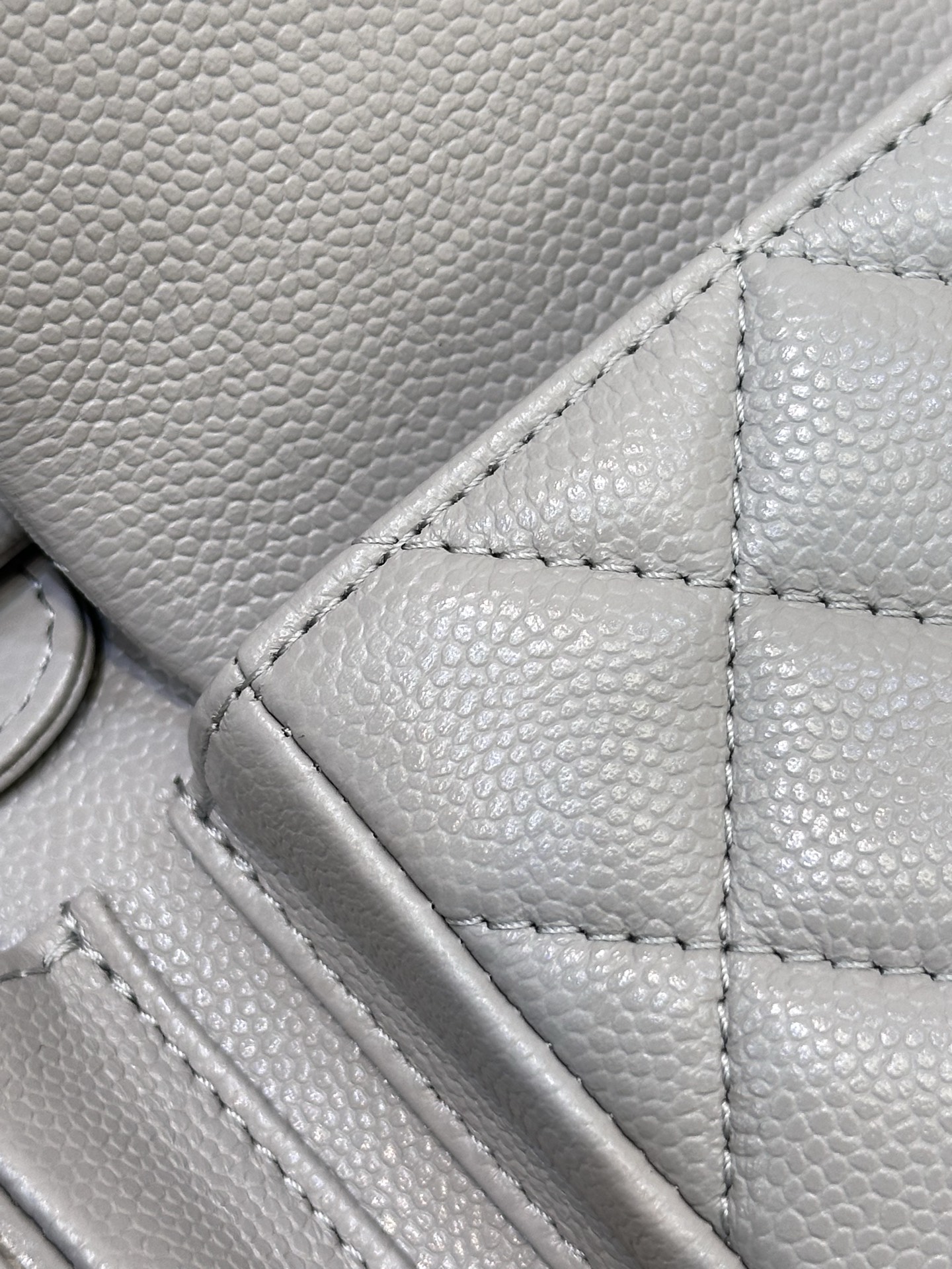 Elegant Quilted Backpack Crafted with Caviar Leather and Chain Detail 9 i1744873159649 5434 0 7