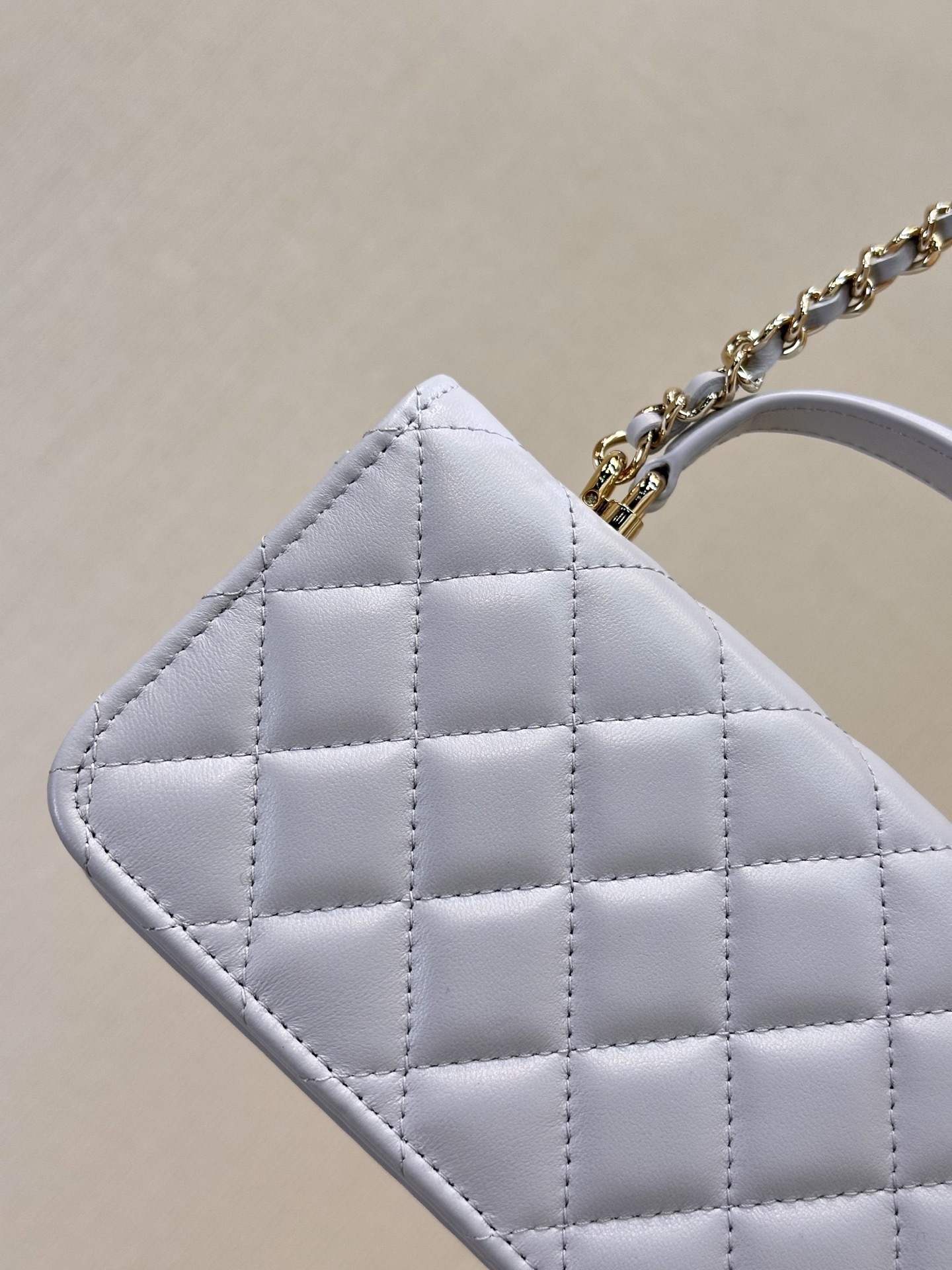 Elegant Quilted Lambskin Top Handle Flap Bag with Chain Strap 4 i1744873440518 4446 0 3