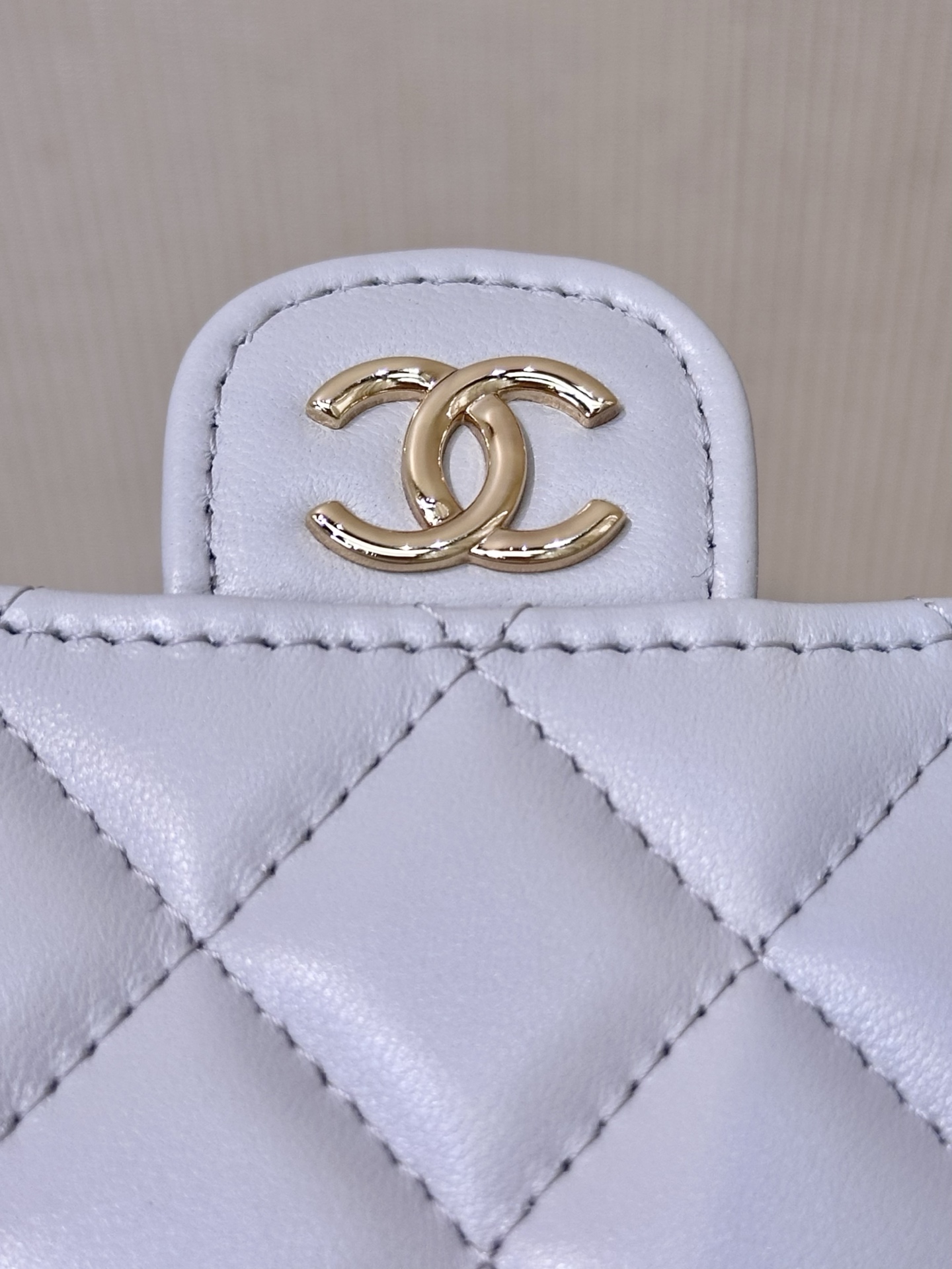 Elegant Quilted Bag with 18K Gold-Plated Hardware and Chain – Luxury Design 3 i1744874312793 4044 0 1