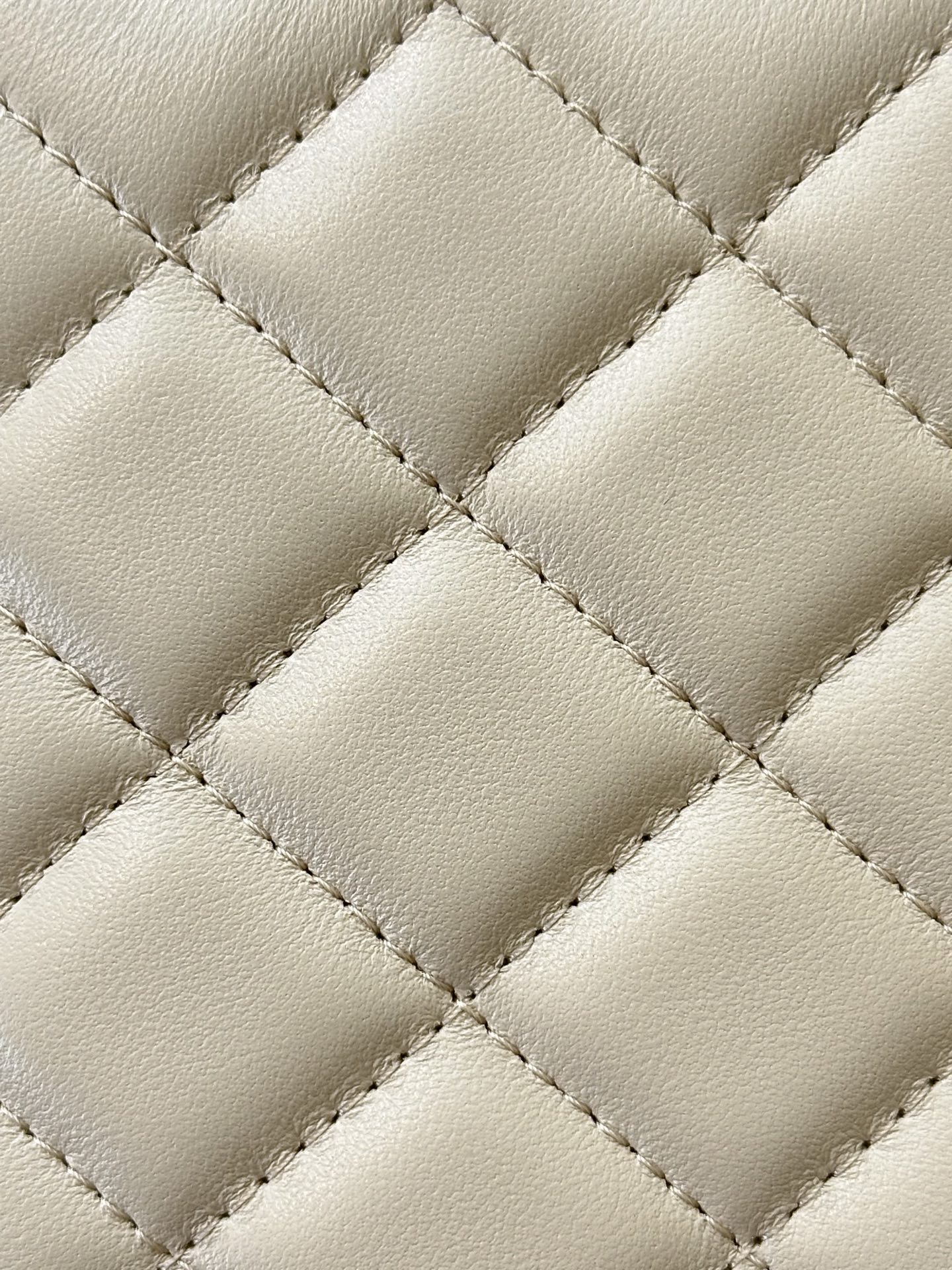 Elegant Quilted Lambskin Top Handle Flap Bag with Chain Strap 8 i1744874328103 4005 0 6