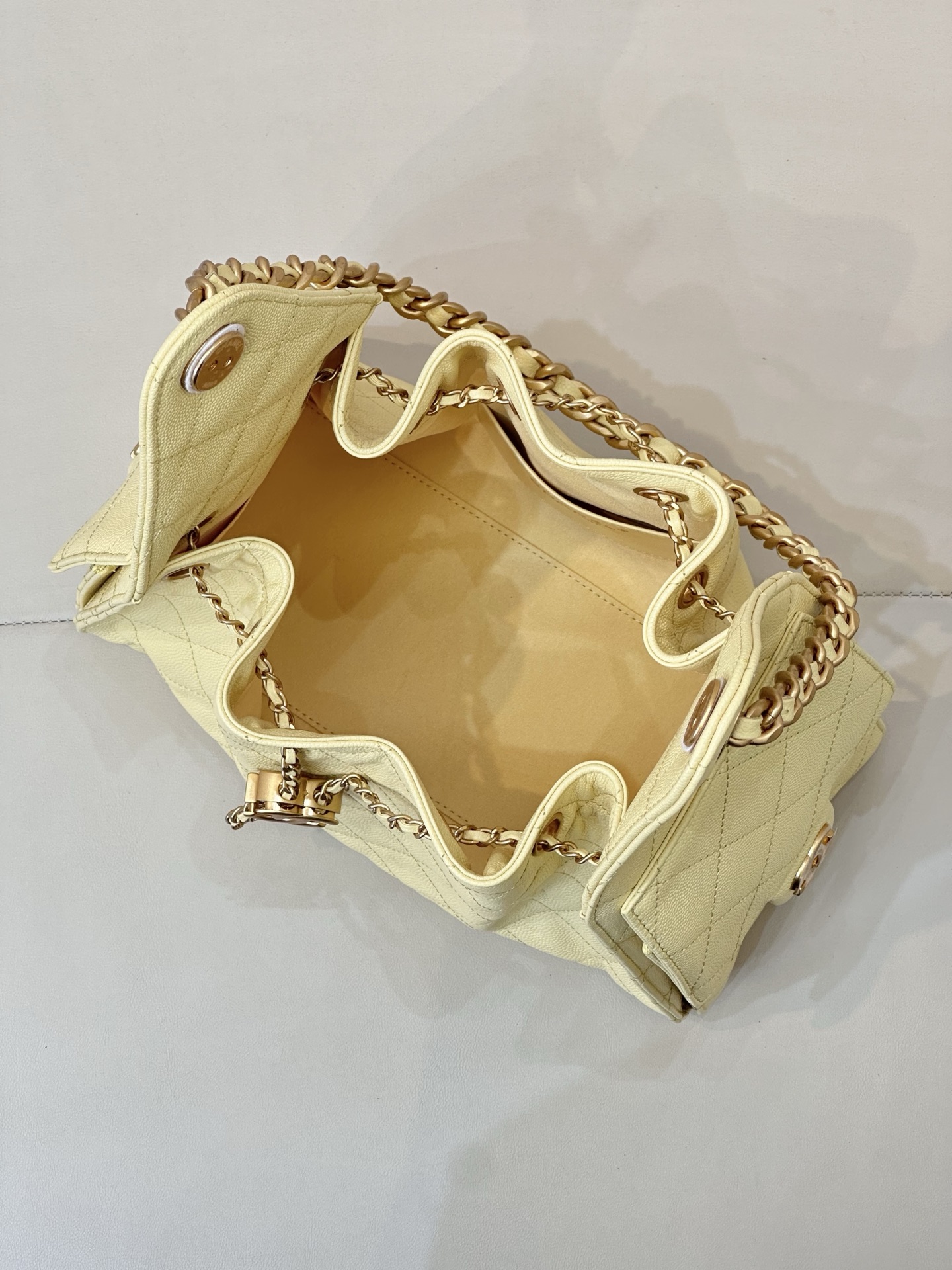 Elegant Bucket Bag with Chain Straps and Exterior Pockets - Spacious Interior 1 i1745231197439 9382 0 6