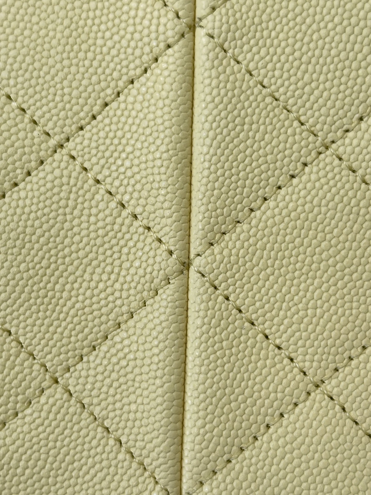 Elegant Quilted Leather Bag with Caviar Texture and Durable Design 4 i1745231301489 8112 0 2