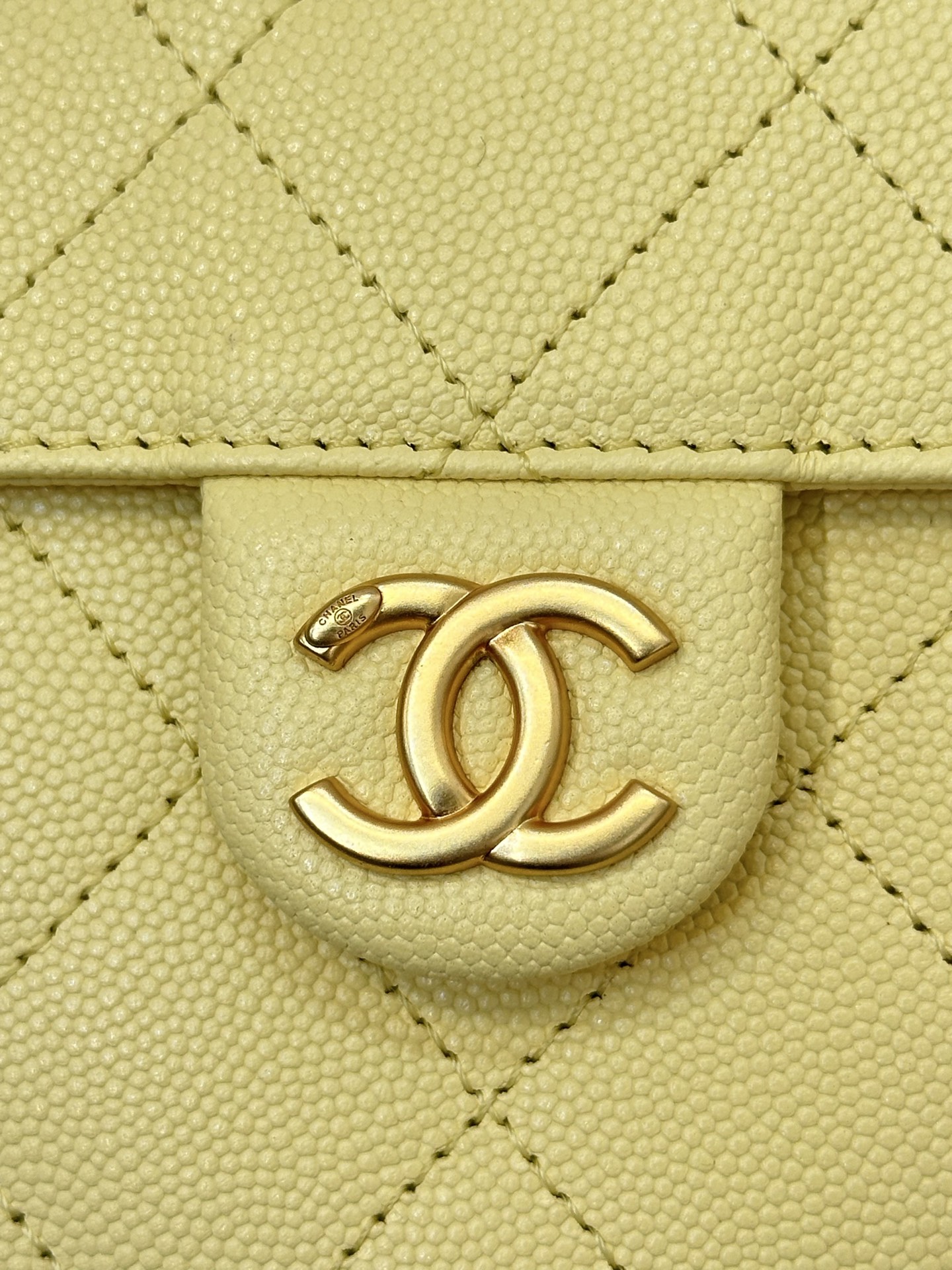 Chanel 25 Small Hobo Bag Yellow Leather with Gold Chain 6 i1745231329616 1805 0 5
