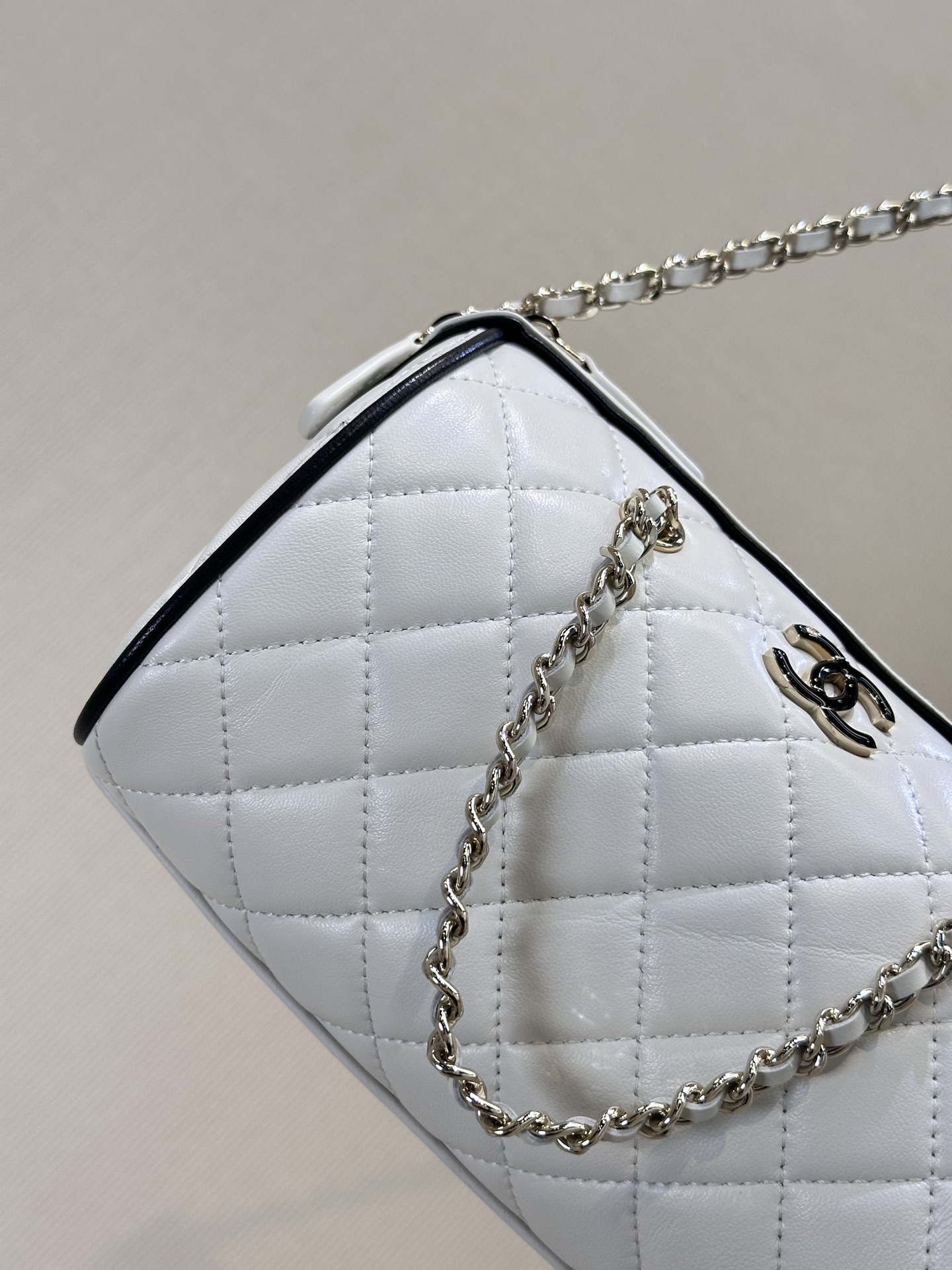 Chanel White Quilted Leather Bowling Bag with Chain Strap 3 i1745231347361 8027 0 1