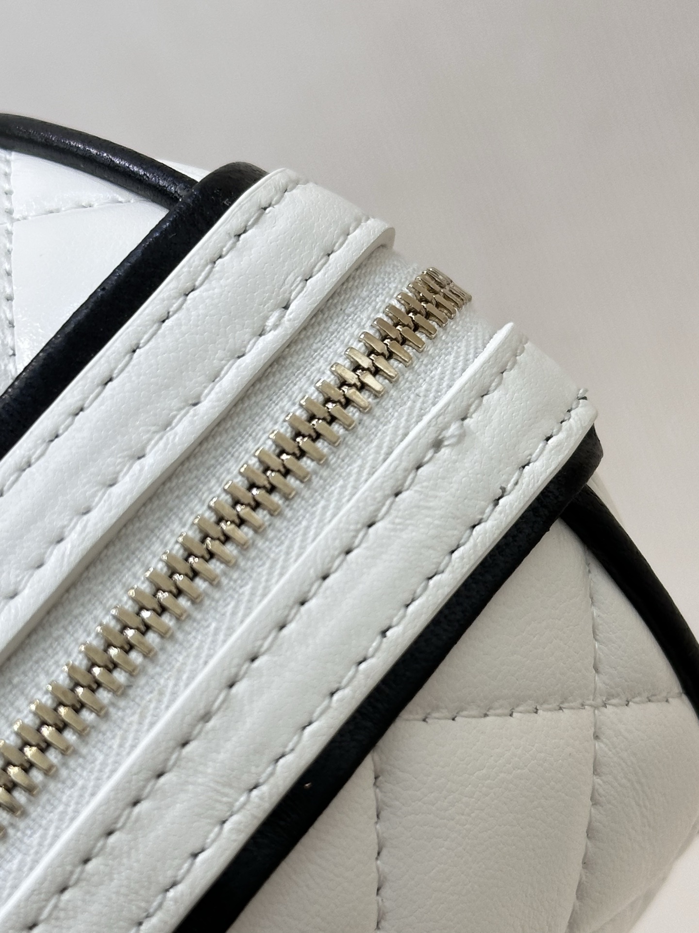 Chanel White Quilted Leather Round Shoulder Bag with Chain Strap 5 i1745231383329 5454 0 3