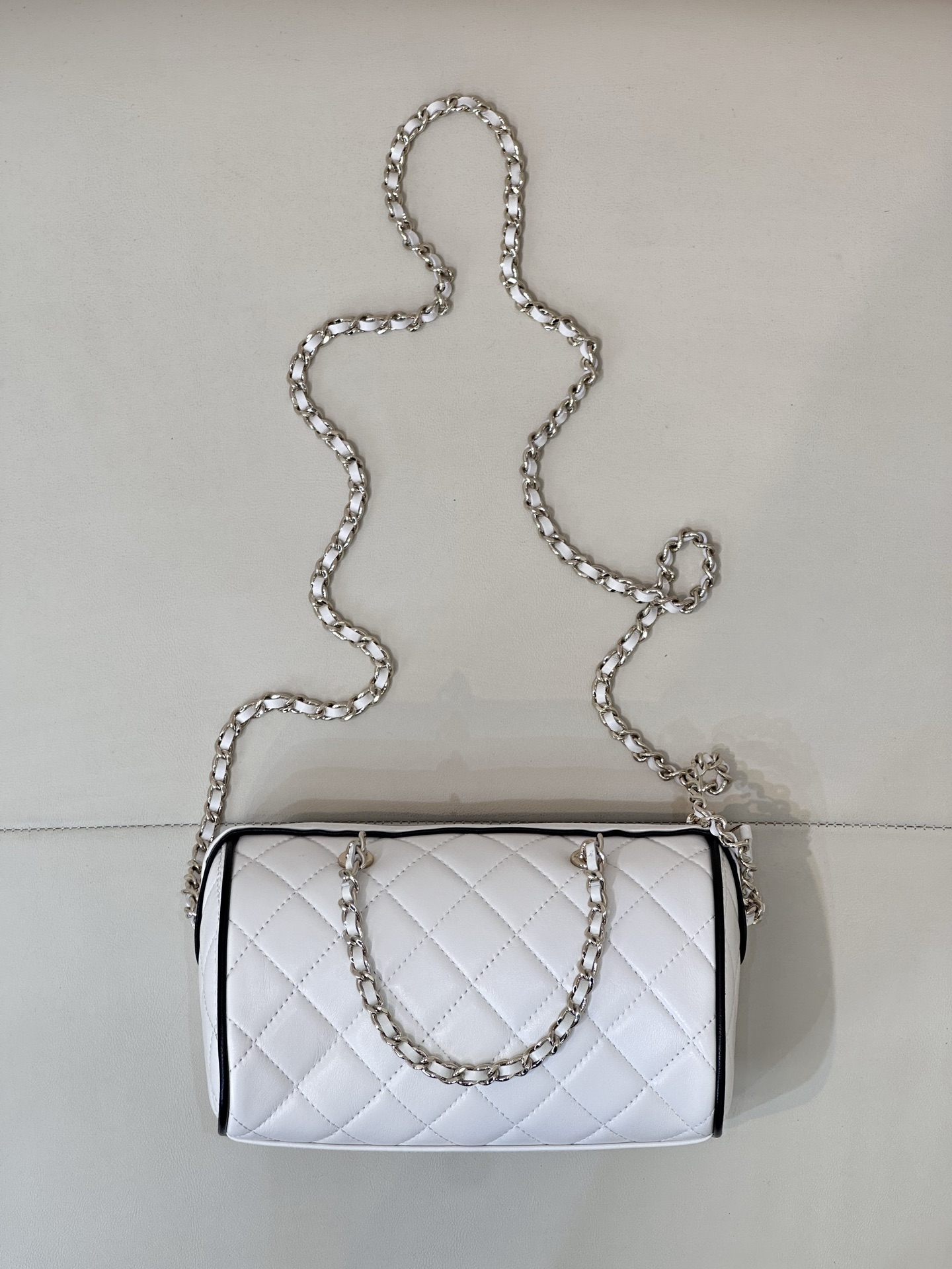 Chanel 25P Bowling Bag, Quilted Design, Lightweight, Versatile, 11 x 18.5 x 11.5cm 8 i1745239379456 3250 0 6