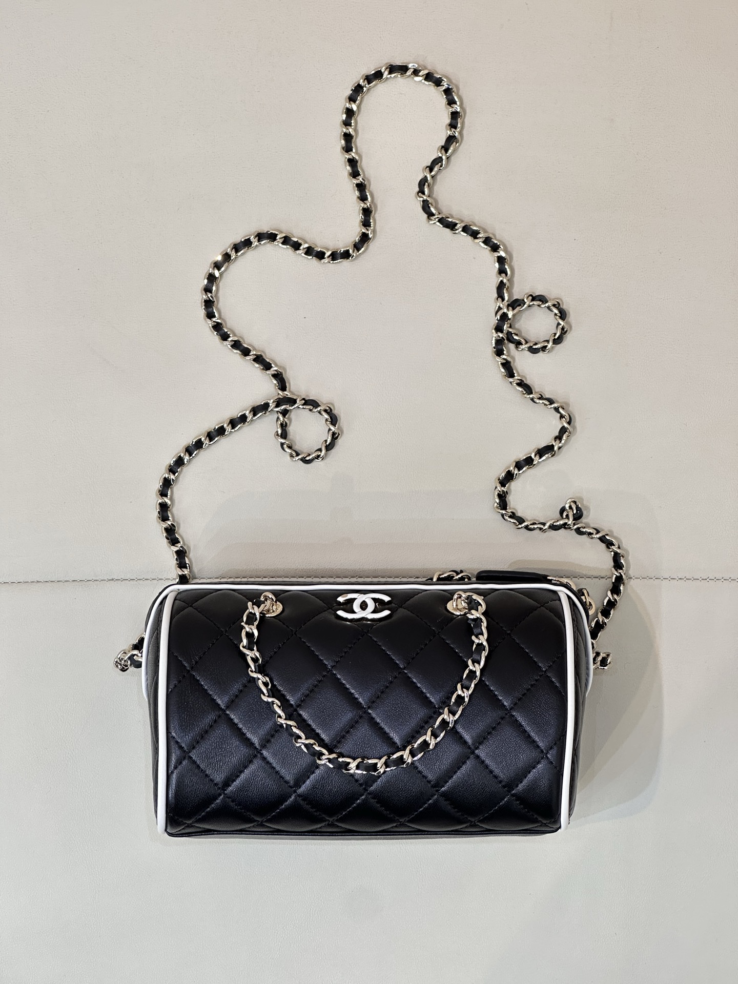 CHANEL 25P Bowling Bag Quilted Pattern Handheld Crossbody Lightweight Versatile High-End - Top Quality