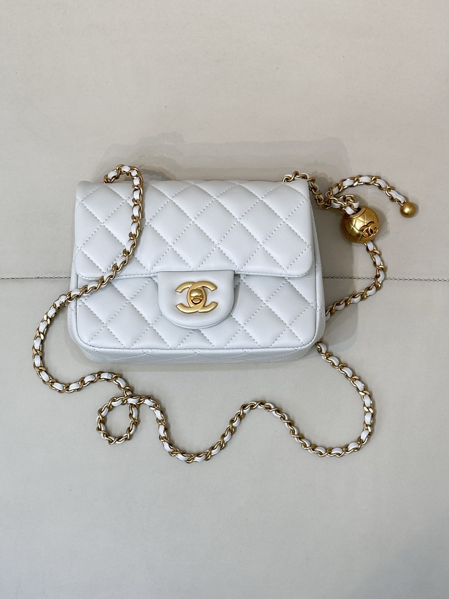 CHANEL 純正皮革 ラムスキン キルティング 定番資産価値モデル 柔らかく厚みのある チェーンバッグ-最高品質
