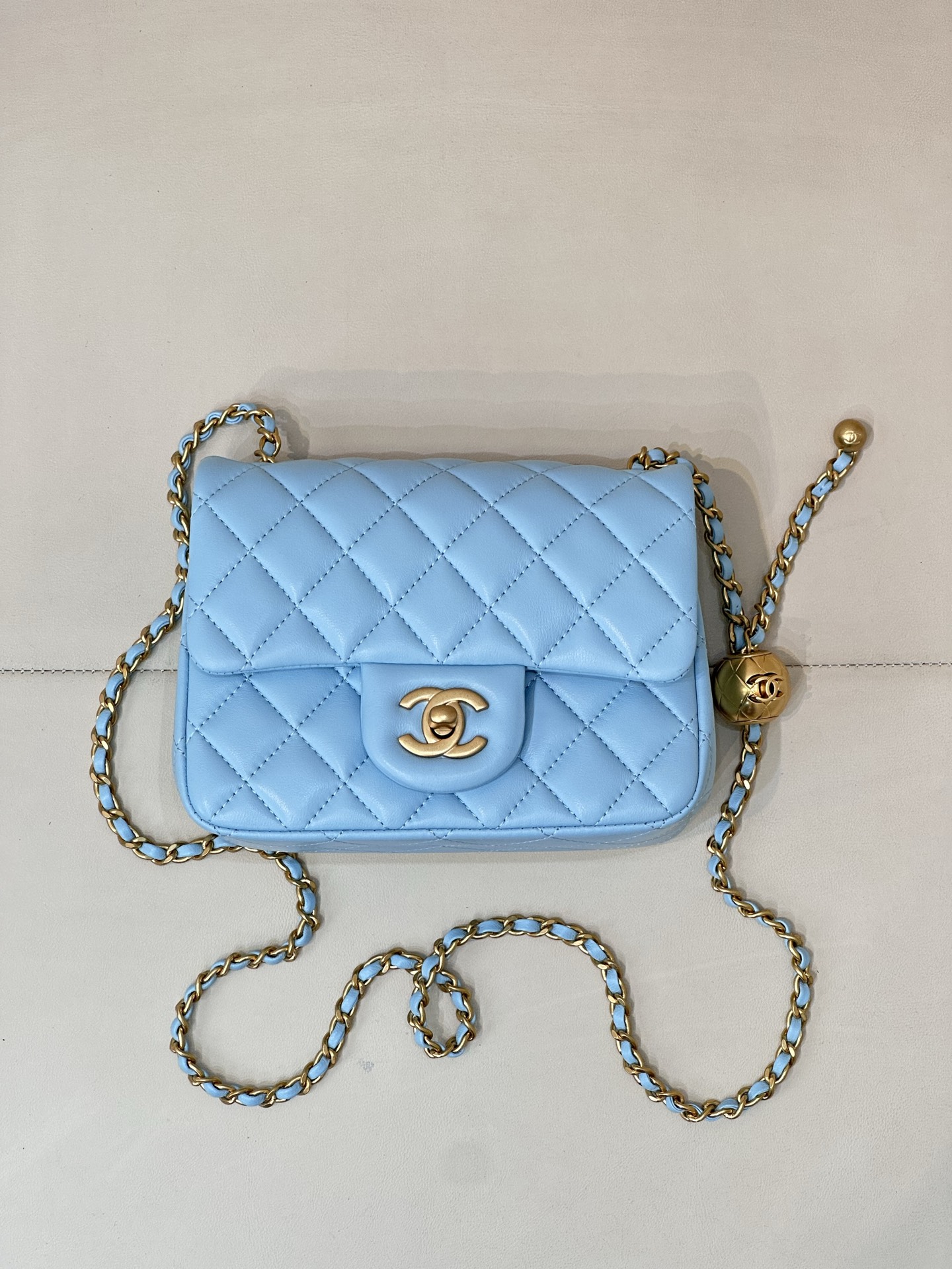 CHANEL 純正レザー ラムスキン キルティング 定番資産価値モデル 柔らかく厚みのある チェーンバッグ-最高品質
