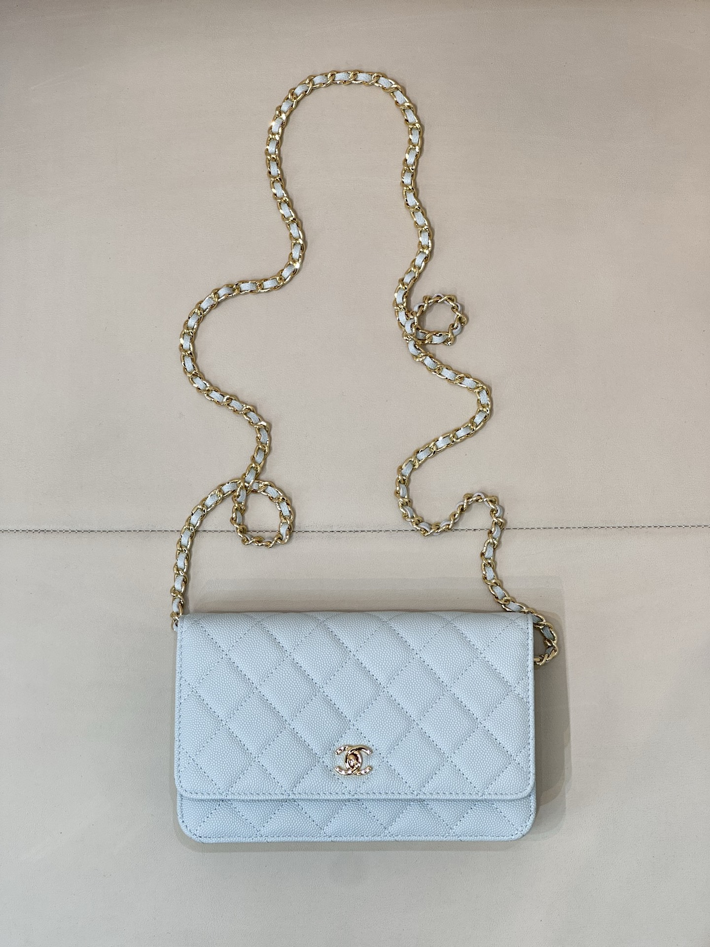 NO:673211,4241 haze blue soft waxy low saturation color classic diamond pattern = summer high-end atmosphere killer, chanel wallet, chanel, wallets198609094241 雾霾蓝 软糯低饱和色经典菱格纹=夏季高段位氛围杀器,chanel钱包,chanel,wallets,欧美剧