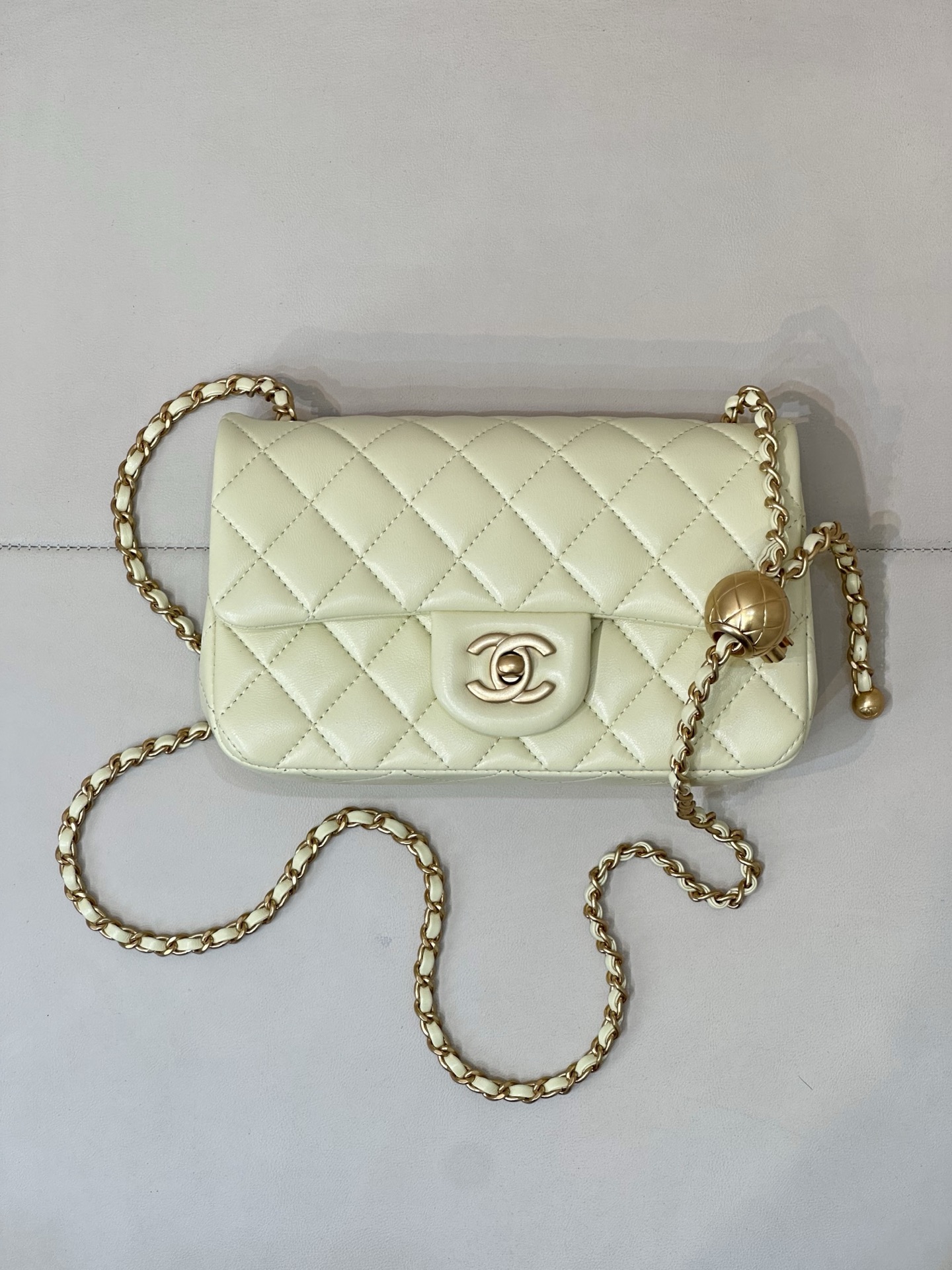 CHANEL 정품 가죽 양가죽 퀼팅 클래식 가치 보존 모델 부드럽고 두툼한 체인백 - 최상급 품질