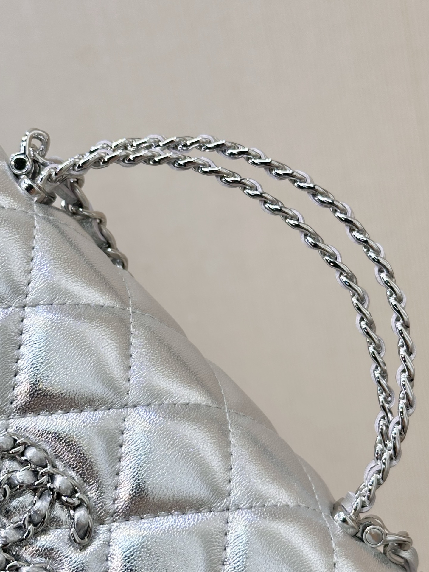 Elegant Quilted Metallic Silver Flap Bag with Chain Strap Top Handle Bag 3 i1749897006394 7725 0 1