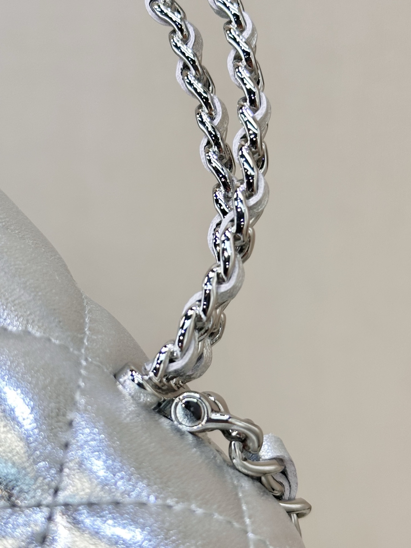 Elegant Quilted Metallic Silver Flap Bag with Chain Strap Top Handle Bag 4 i1749897006487 3791 0 2