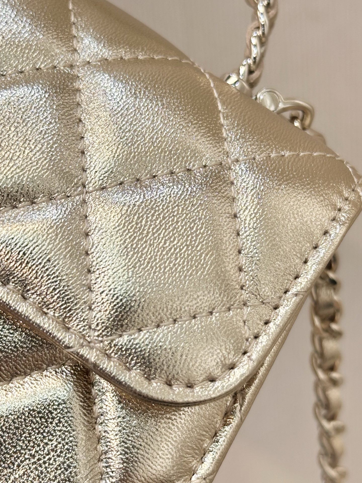 Elegant Metallic Lambskin Quilted Flap Bag with Chain Strap and CC Clasp 5 i1749897192514 7720 0 4