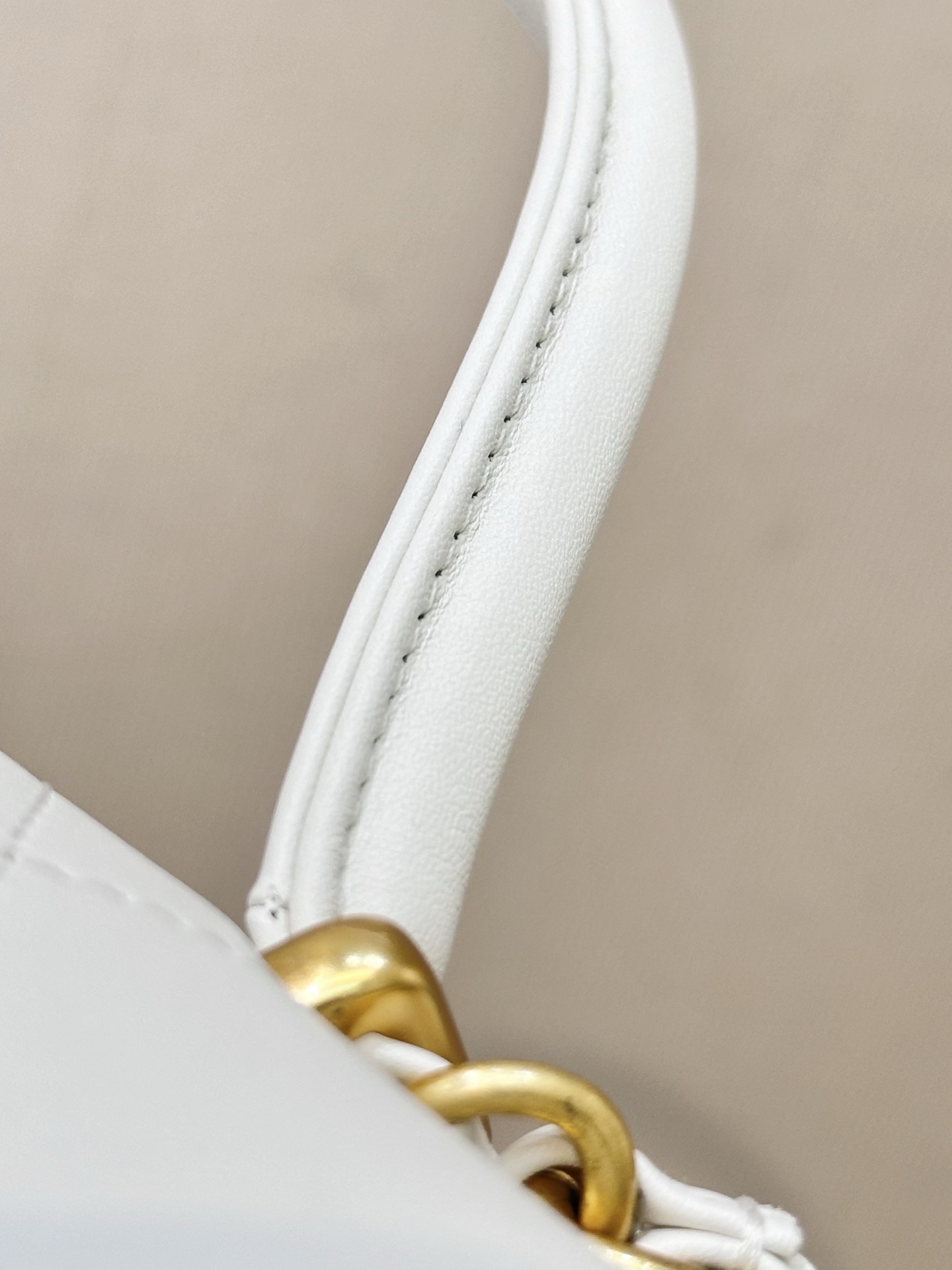 Elegant Quilted Leather Top Handle Bag with Chain Strap, White 6 i1750068178178 2470 0 4