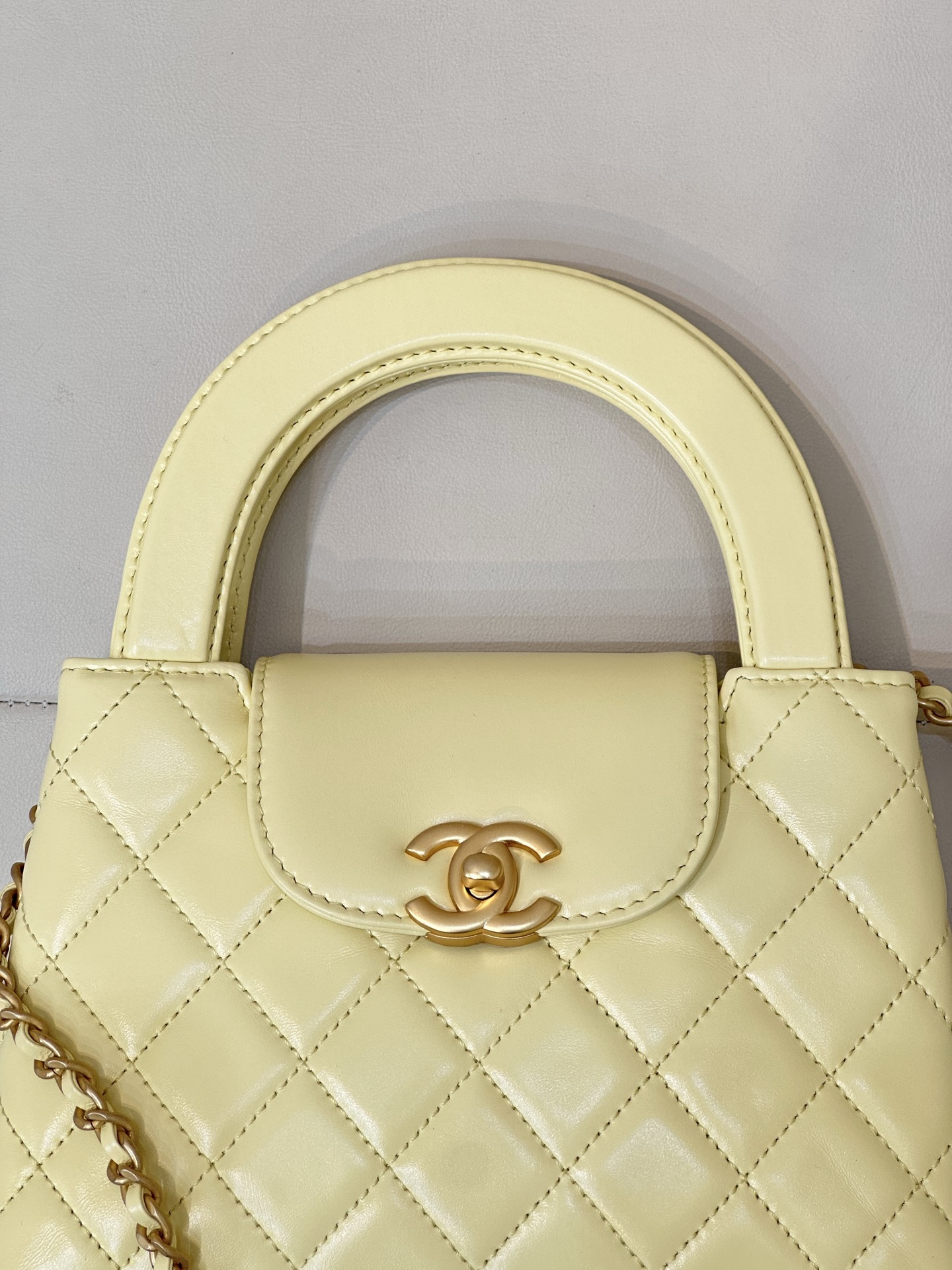 Chanel 24P Kelly Chain Bag: A Modern Twist on a Classic Icon 5 i1750154232894 4033 0 4