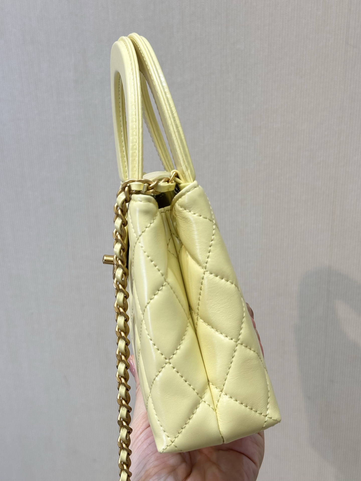 Elegant Quilted Top Handle Bag with Chain Strap - Retro Style Handbag 6 i1750154293213 6263 0 5