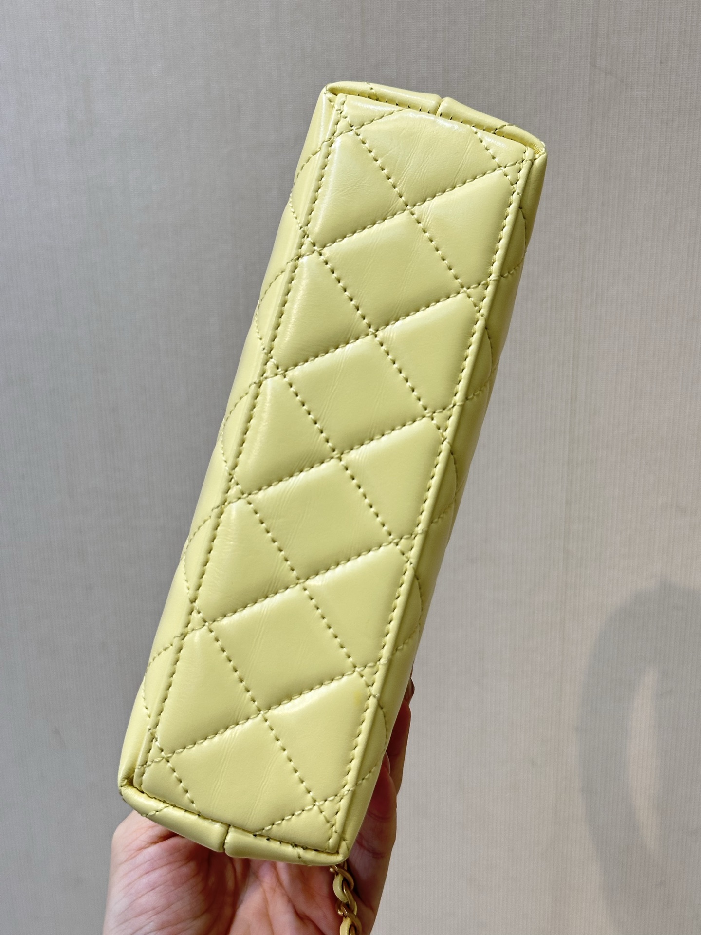 Elegant Quilted Top Handle Bag with Chain Strap - Retro Style Handbag 9 i1750154294234 6049 0 8