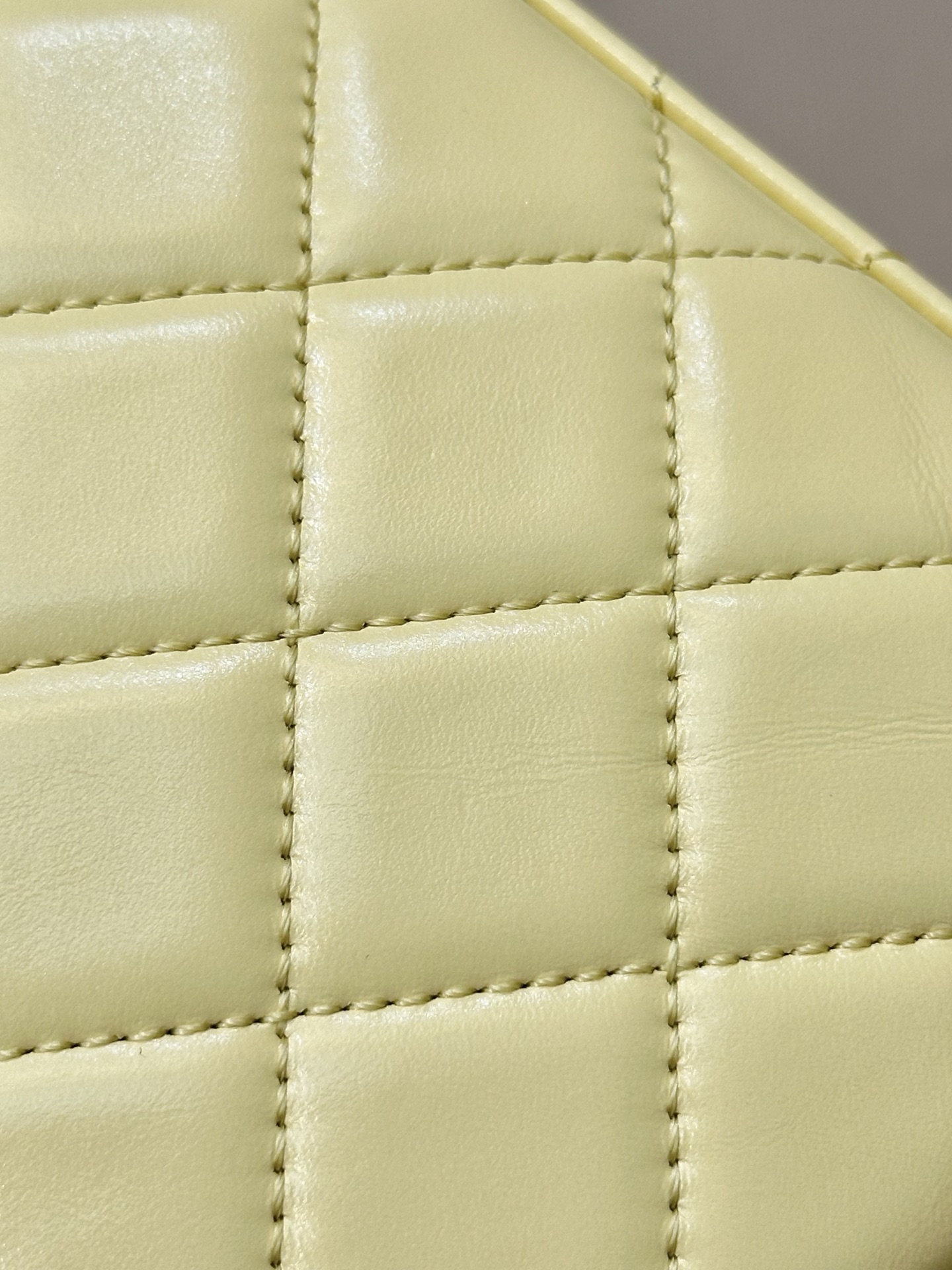 Luxurious Quilted Leather Material - Supple, Resilient, and Radiant 8 i1750154314876 1486 0 6