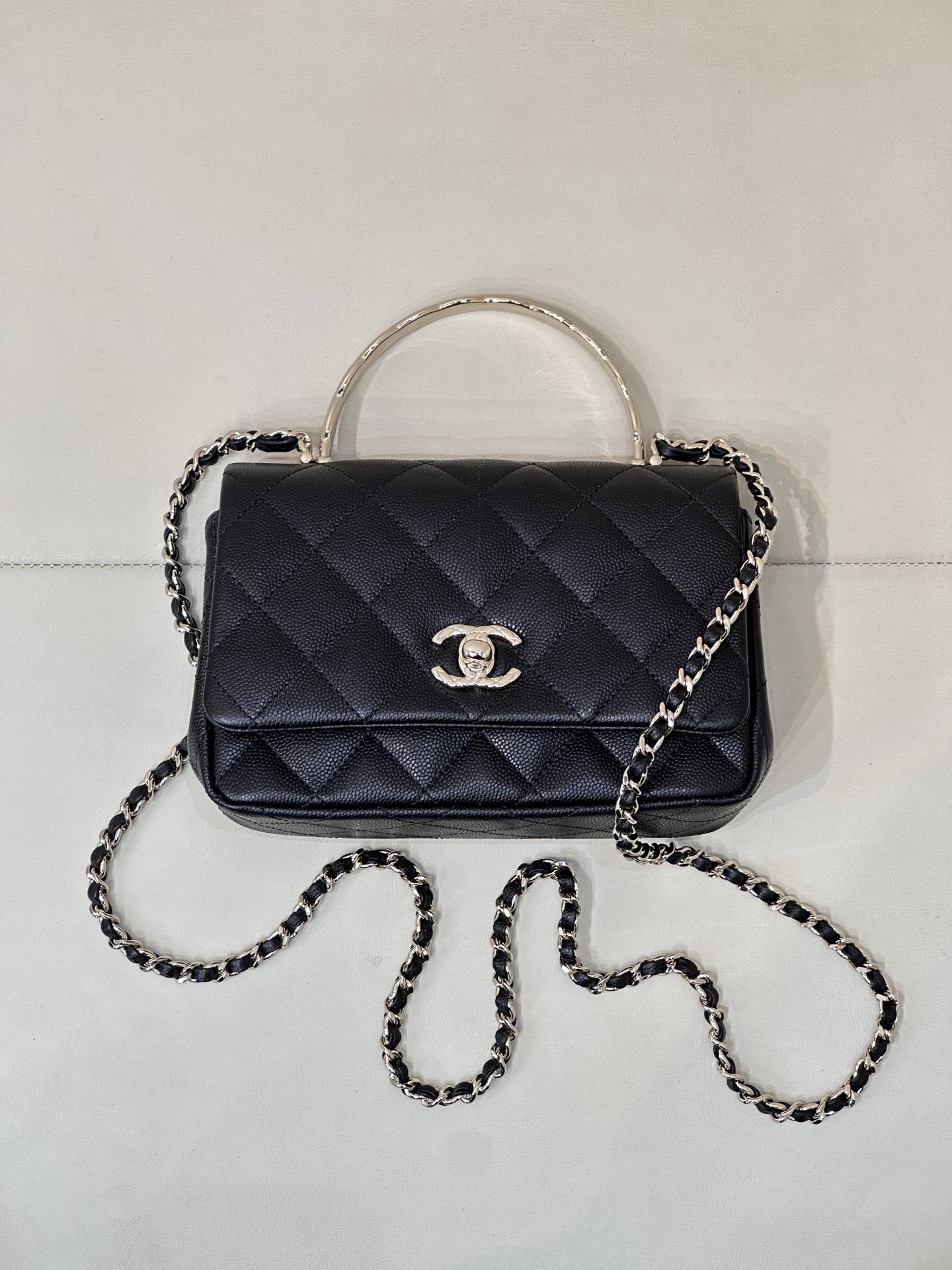 CHANEL Coco Crush Handle Sac à main à rabat Cuir de veau grainé Classique investissement Qualité photo réelle Quincaillerie haut de gamme Capacité pratique - Qualité supérieure