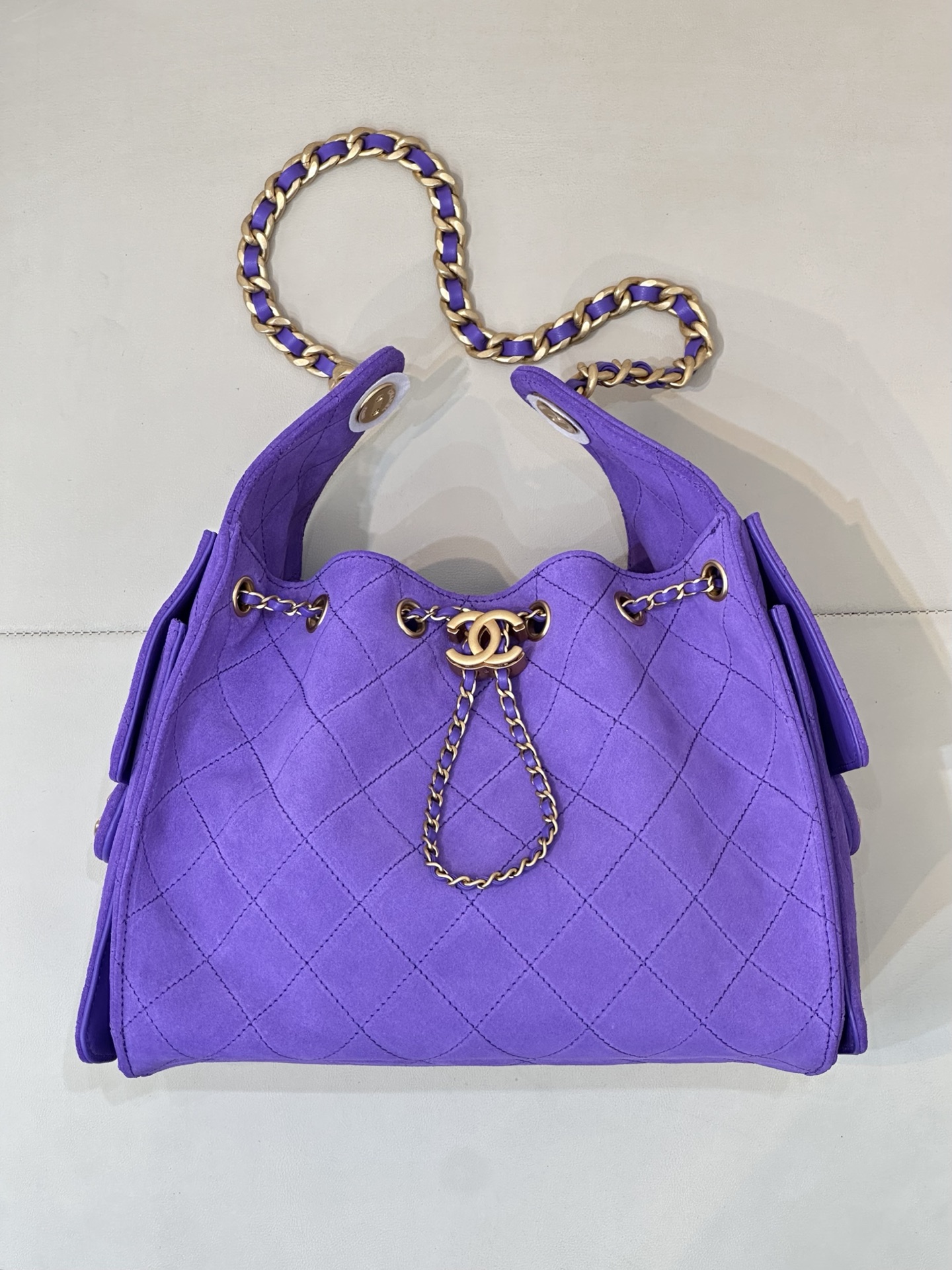 CHANEL 25C 얼리 스프링 멀티 포켓 Hobo 정품 가죽 볼그레인 카우하이드 미디엄 캐주얼 레이지
