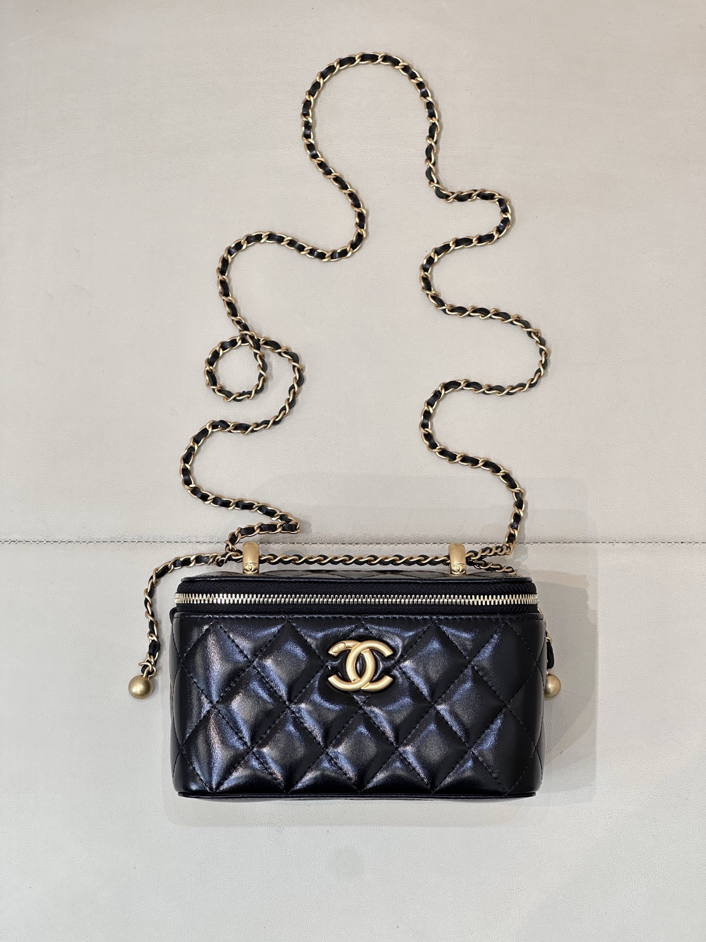 CHANEL 2292/3651 Double Pearl Mini Box Bag, Double Gold Pearls, Adjustable Chain, Multiple Ways to Wear, Exquisite and Versatile, Mini Long Style - Top Quality