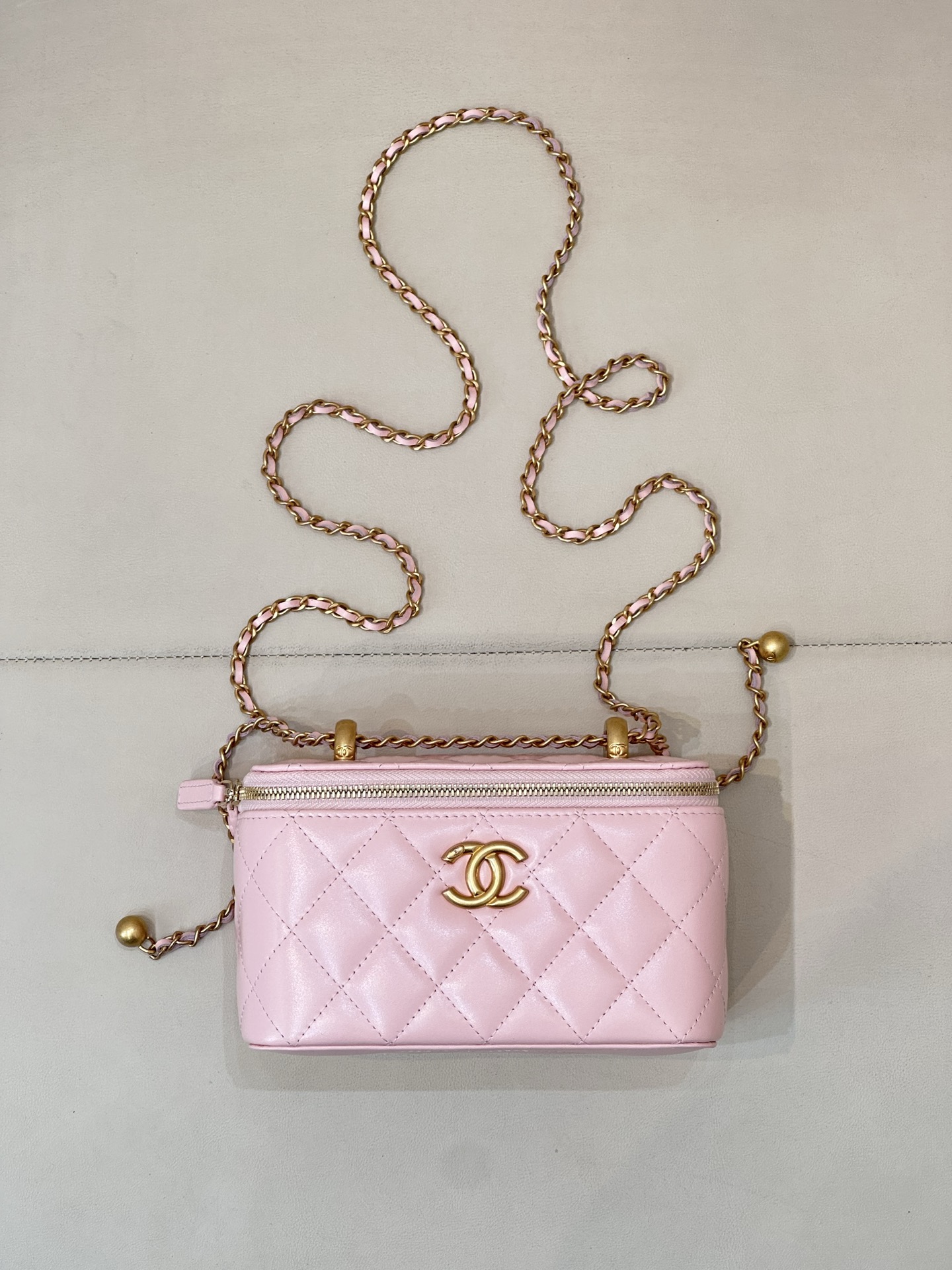 CHANEL 2292/3651 Double Pearl Mini Box Bag, Double Gold Pearls, Adjustable Chain, Multiple Ways to Wear, Exquisite and Versatile, Mini Long Style - Top Quality
