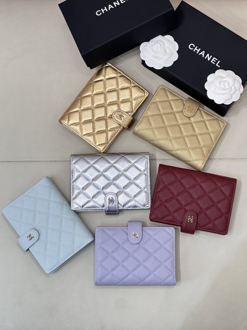 Chanel Classic Quilted Leather Wallet | Compact & Stylish | 14-10-2.5cm 1 Chanel Classic Quilted Leather Wallet | Compact & Stylish | 14-10-2.5cm