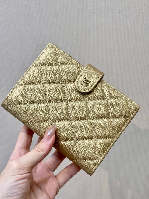 Elegant Caviar Leather Wallet with Quilted Design - Luxurious Gold Finish 1 Elegant Caviar Leather Wallet with Quilted Design - Luxurious Gold Finish