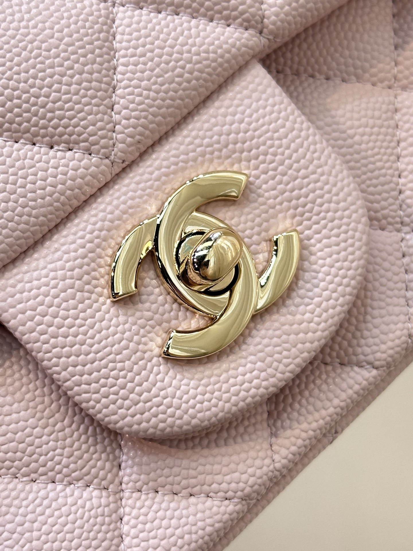 Luxurious Leather Shoulder Bag with Gold Plated Hardware, Designer Handbag 1 i1758191471853 9085 0 0